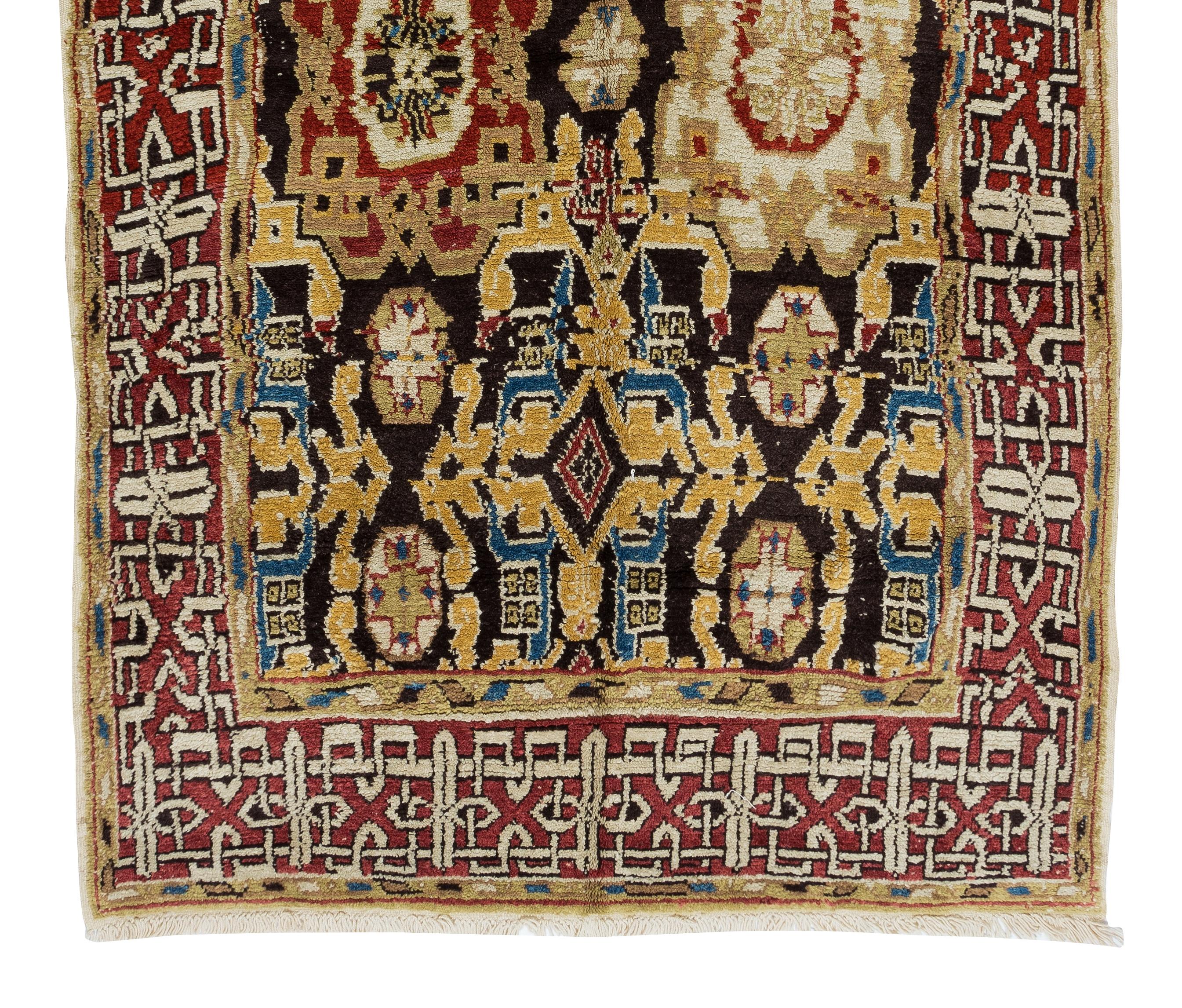 Türkischer Yoruk-Teppich im Vintage-Stil, 5,5x9.7 Ft, aus 100 % Wolle, handgefertigter Boho-Deko-Teppich im Zustand „Gut“ im Angebot in Spring Valley, NY