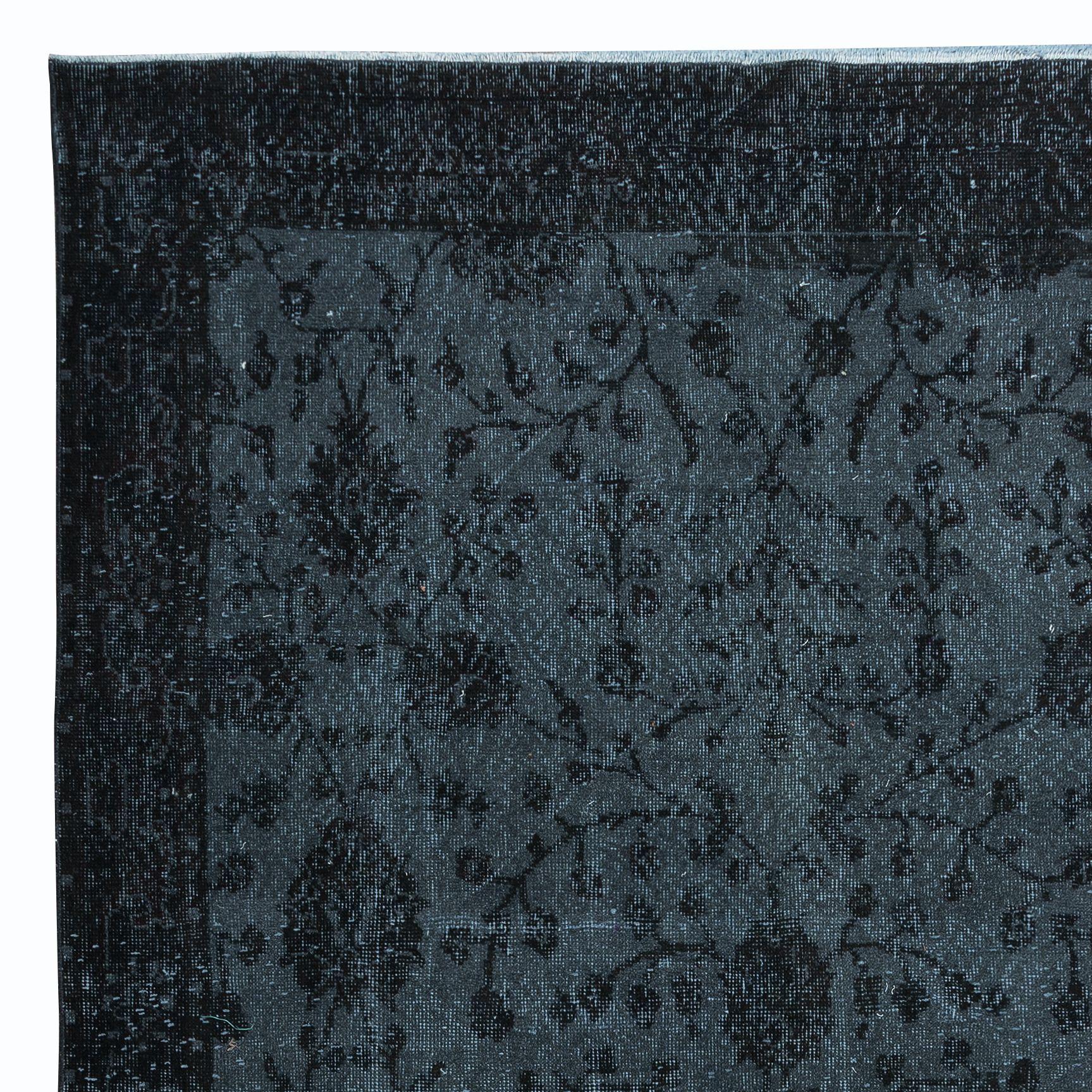 Hand-Woven 5.5x9.8 Ft Black Wool Area Rug for Modern Interiors, Hand-Knotted in Turkey For Sale