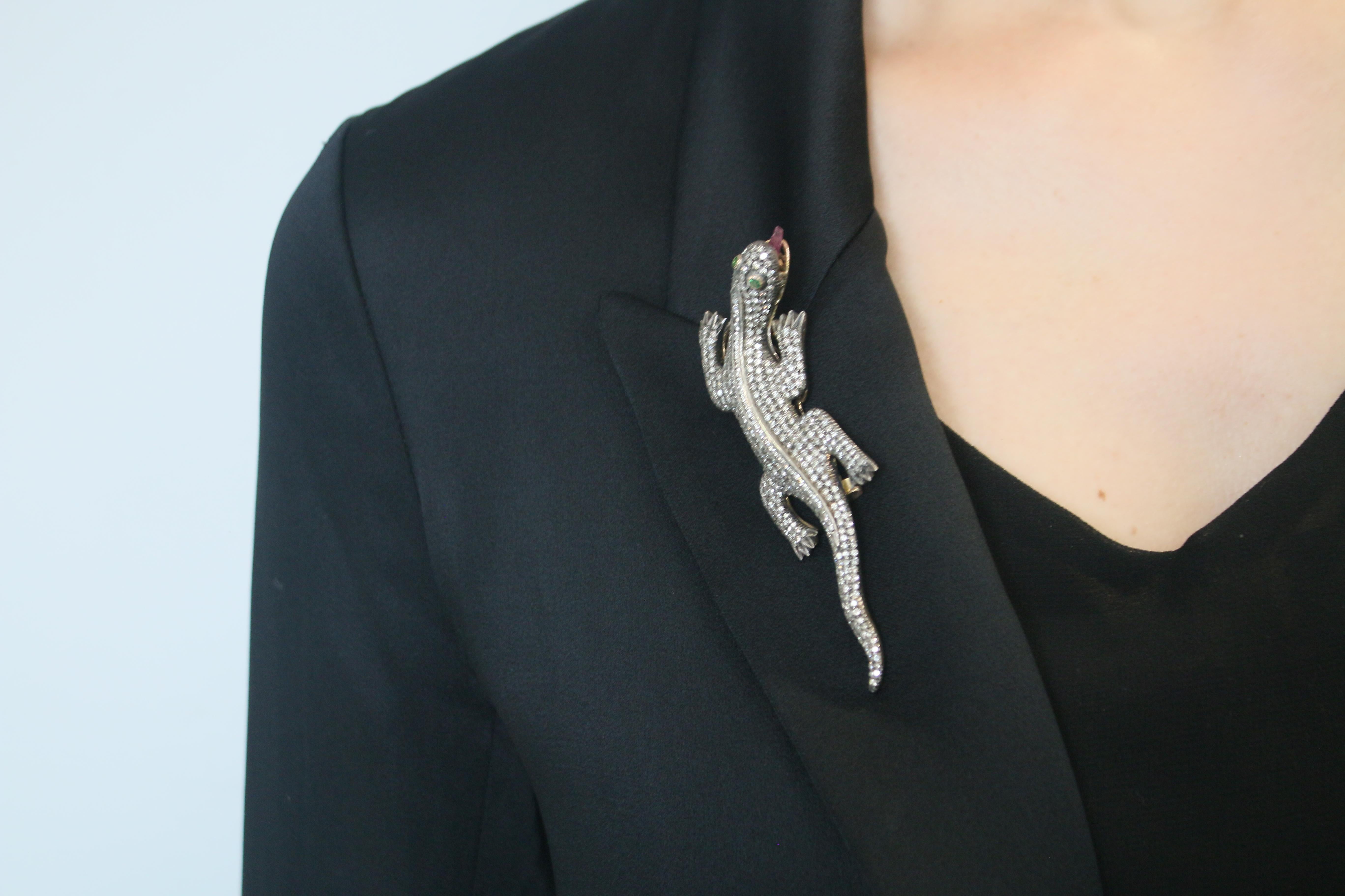 5.6 Carat Lizard Diamond and Multi-Gem Pin 18K Gold In Good Condition For Sale In New York, NY