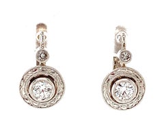 Boucles d'oreilles pendantes en diamant en or blanc 18k gravé, 0,56 carat total