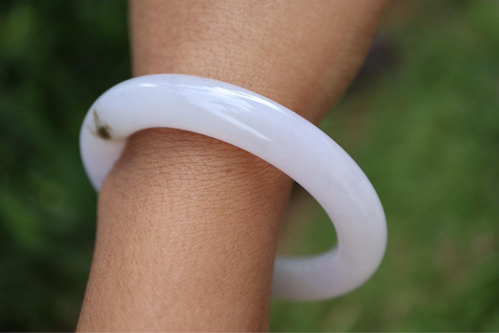 Women's 56 mm Type A Jadeite Jade Bangle For Sale