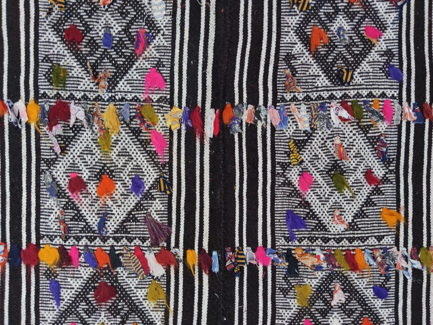5.6x7.3 Fuß Handgewebter Anatolischer Kelim ''Flat-weave'' mit bunten Pompen im Angebot 5