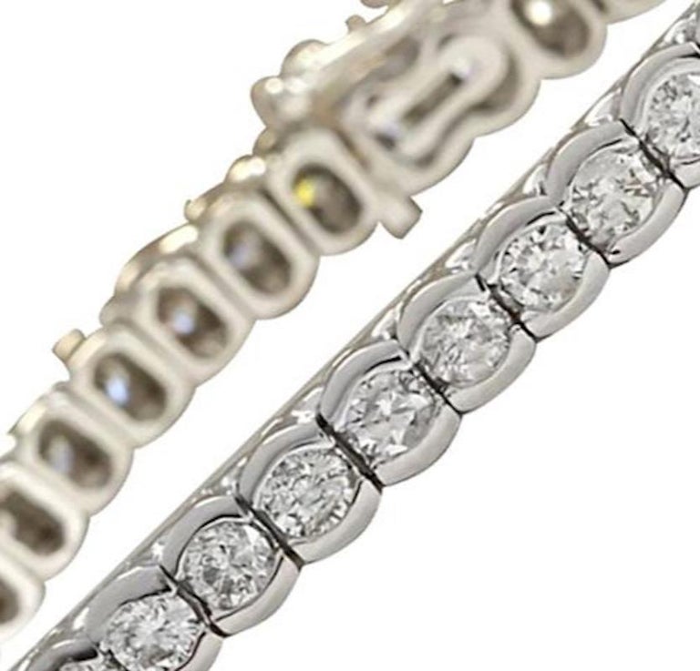 5.60 Carat Diamond 18 Karat White Gold Bracelet For Sale at 1stDibs