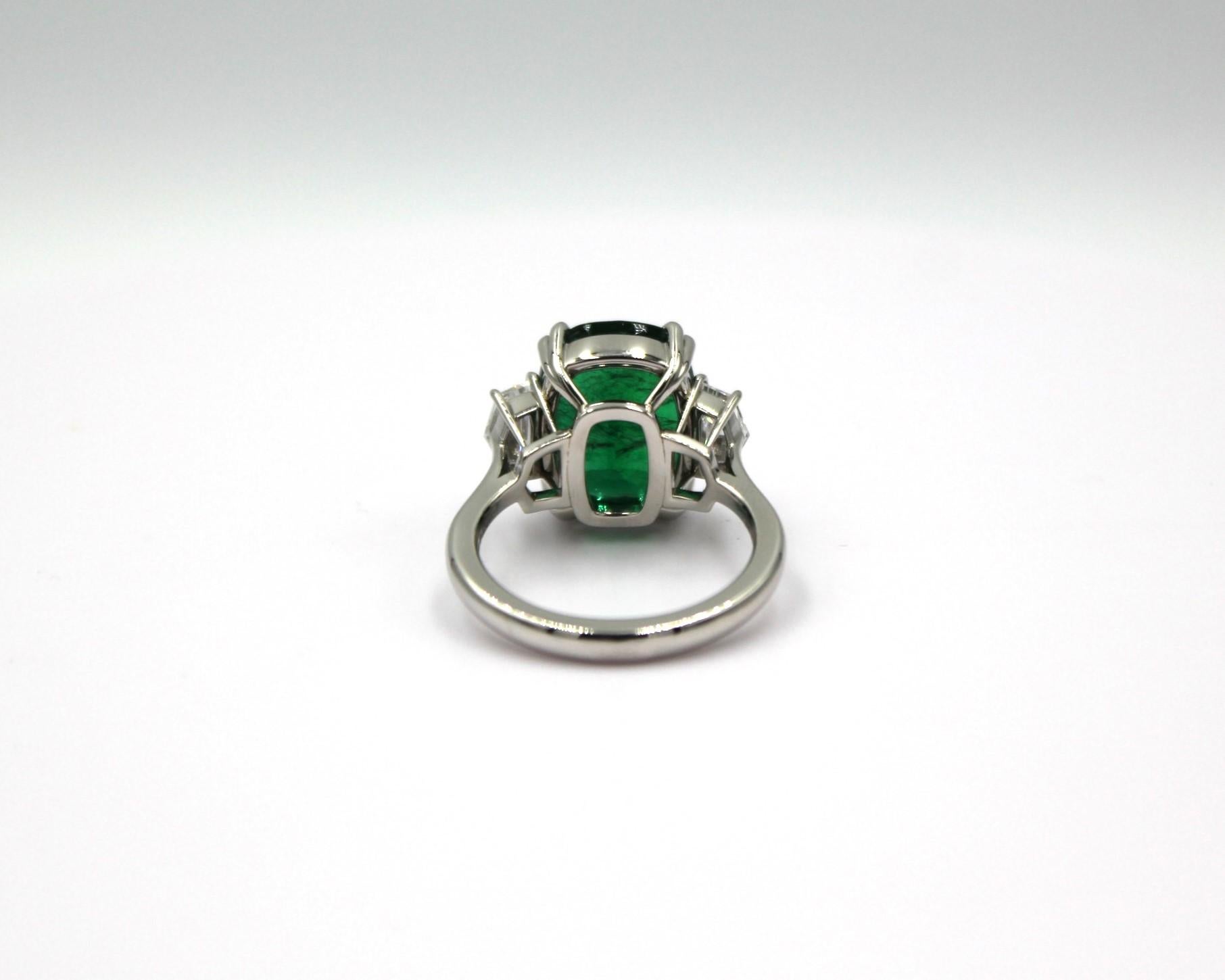5.60 Carat Emerald Diamond ring  For Sale 1