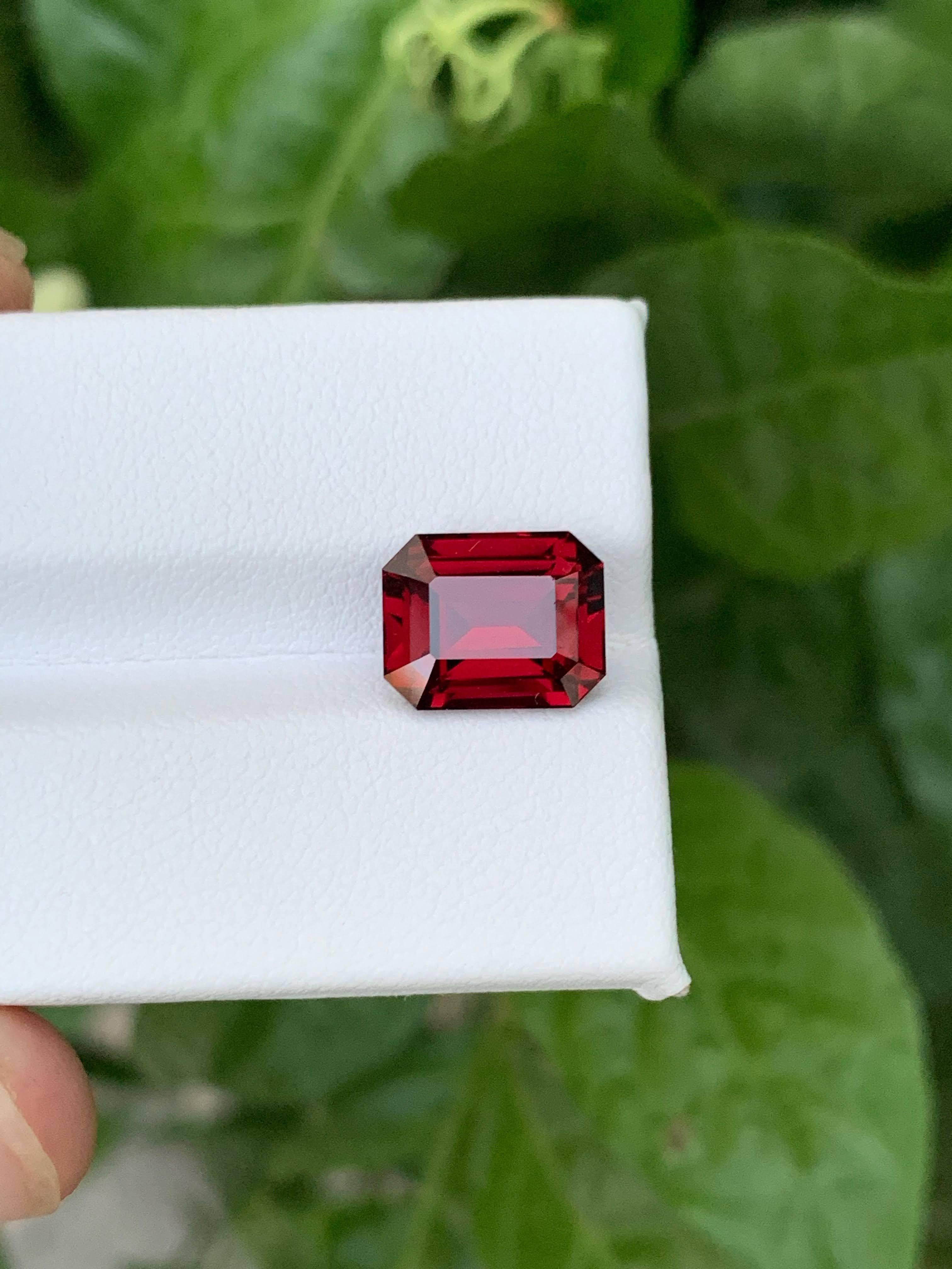 5,60 Karat Loser rosa-roter Pyrop-Granat Smaragdschliff Tansanischer Edelstein im Zustand „Neu“ im Angebot in Bangkok, TH