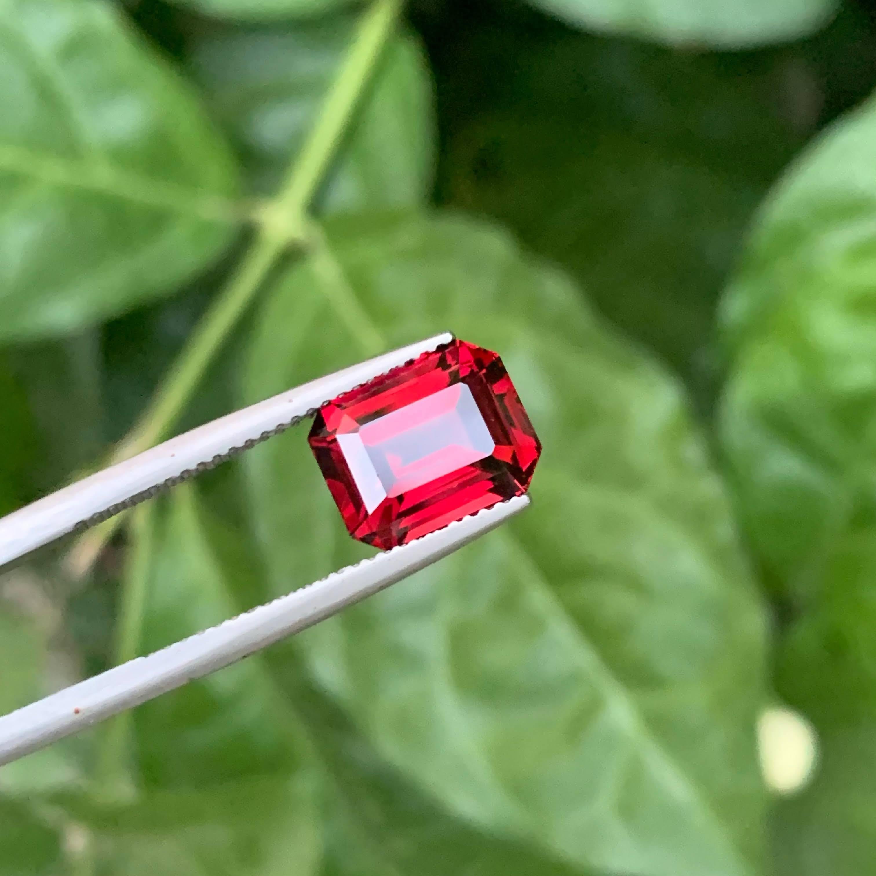 5,60 Karat Loser rosa-roter Pyrop-Granat Smaragdschliff Tansanischer Edelstein im Angebot 1