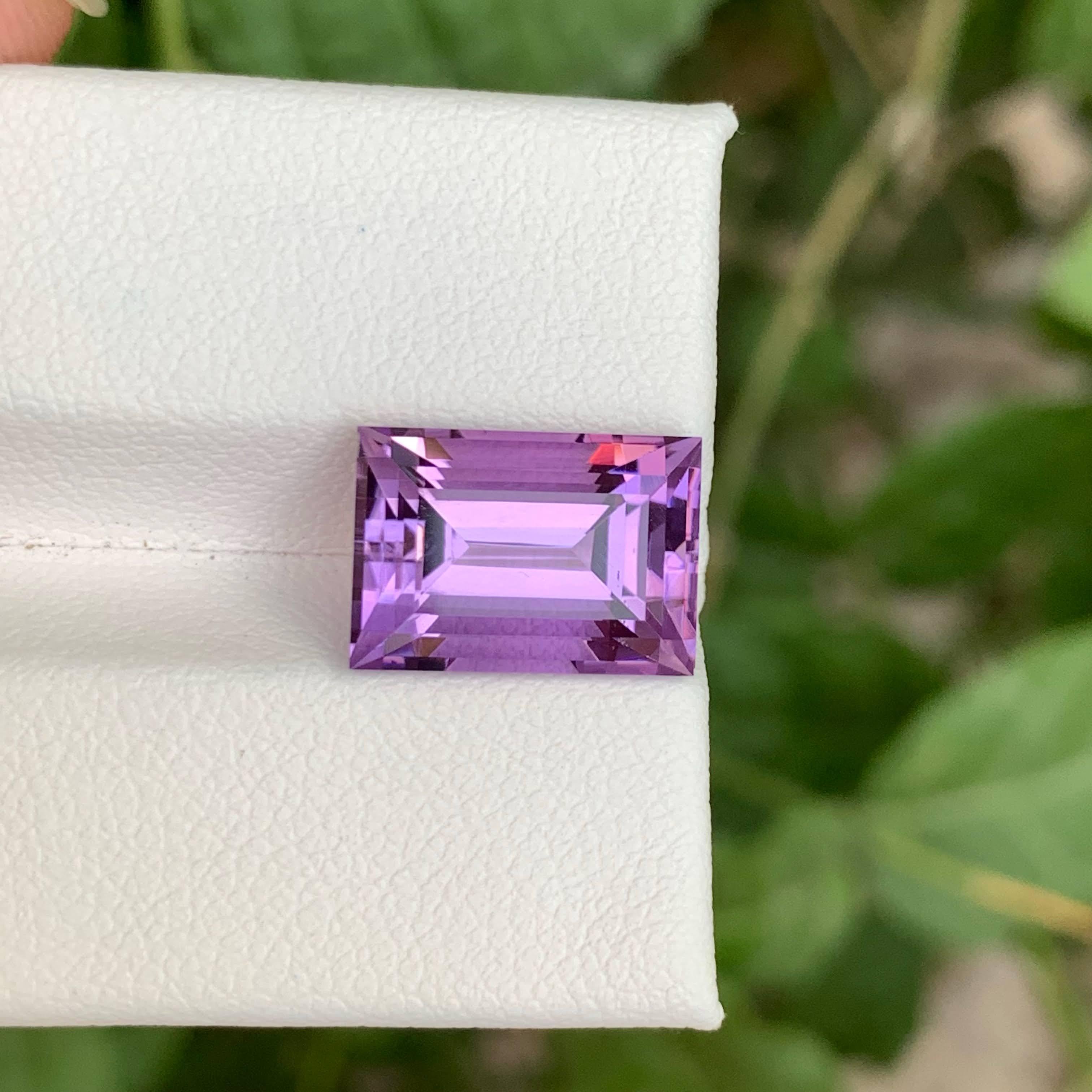 5.60 Carat Loose Purple Amethyst Stone Baguette Cut Natural Brazilian Gemstone In New Condition For Sale In Bangkok, TH