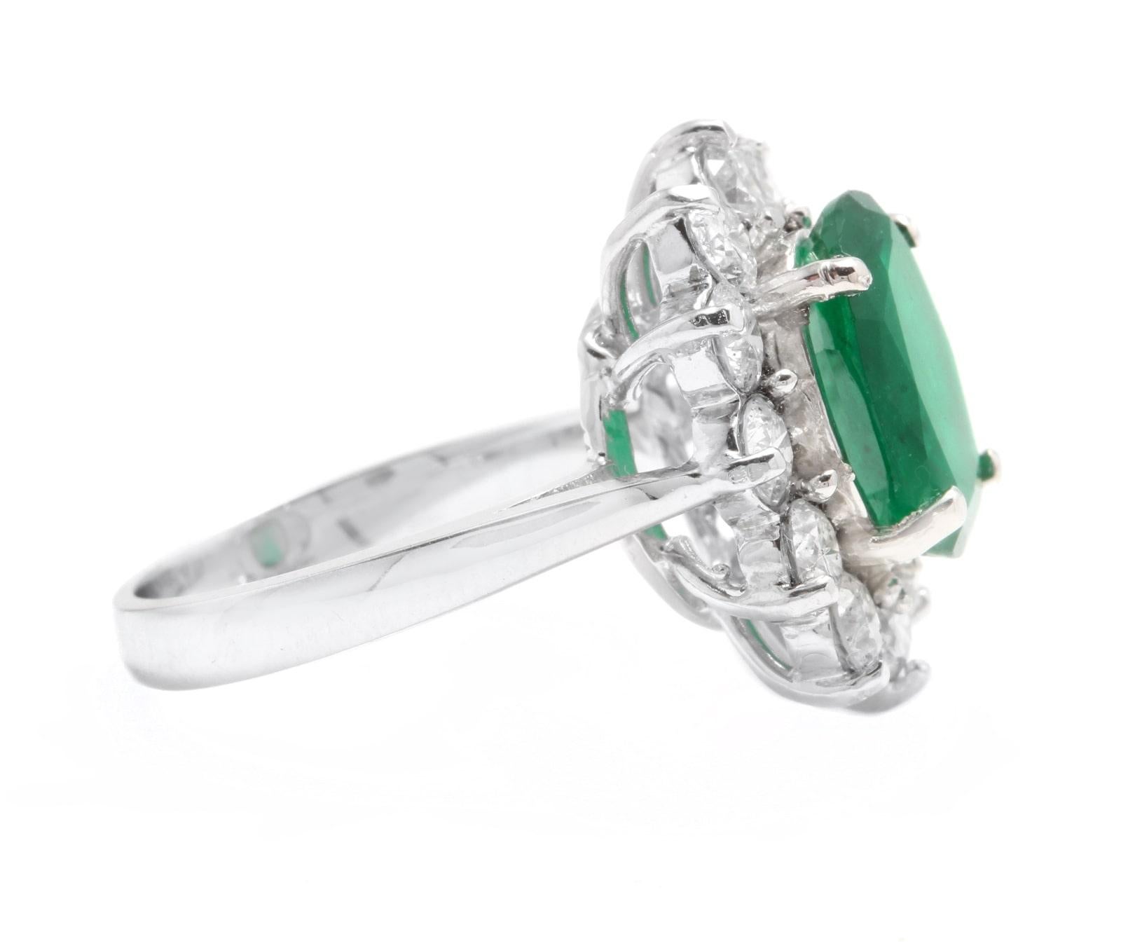 5.60 Carat Natural Emerald and Diamond 14 Karat Solid White Gold Ring In New Condition For Sale In Los Angeles, CA