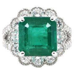 5.60 Carat Natural Emerald and Diamond Cocktail Ring set in Platinum