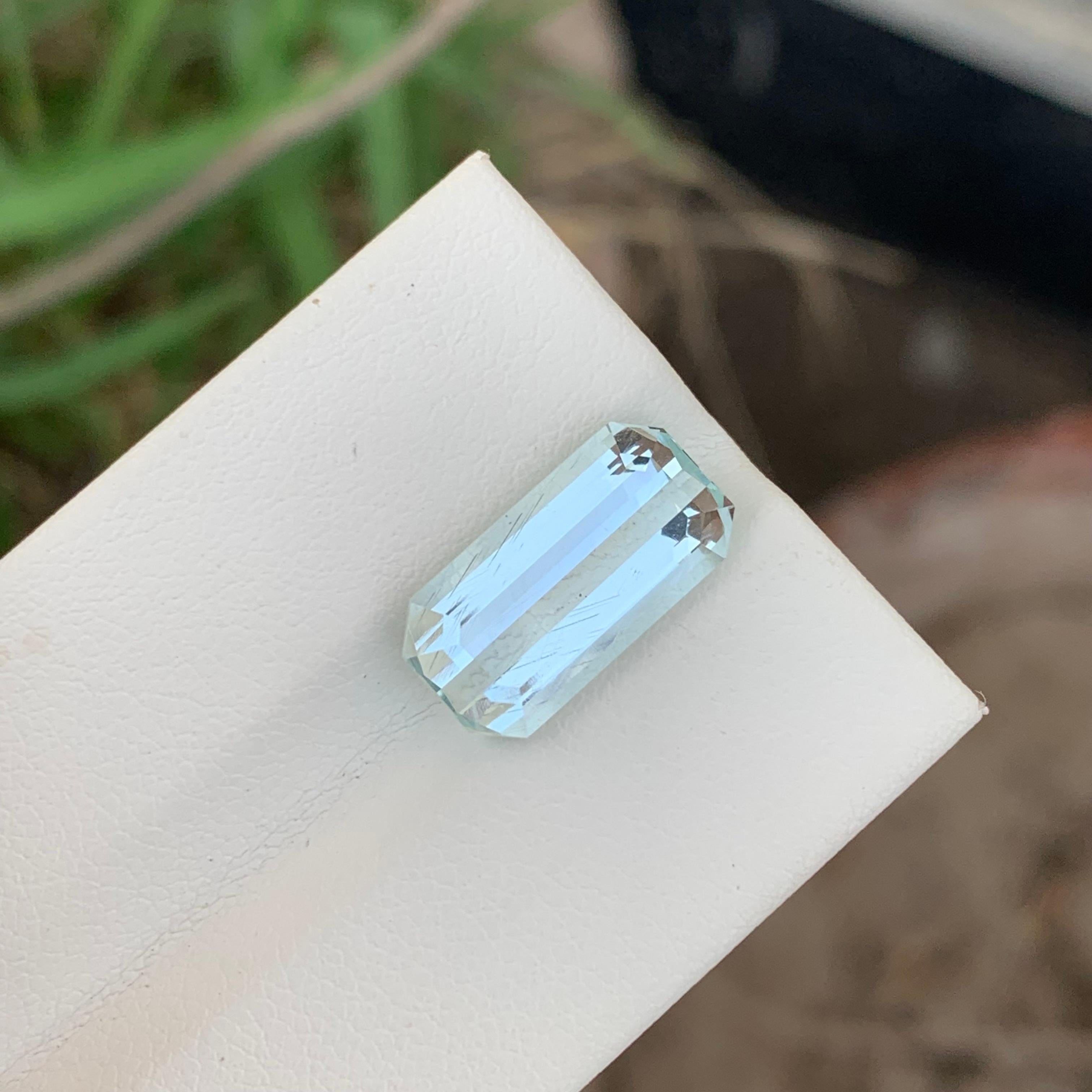 5.60 Carat Natural Loose Aquamarine Emerald Shape Gem From Pakistan Mine For Sale 4