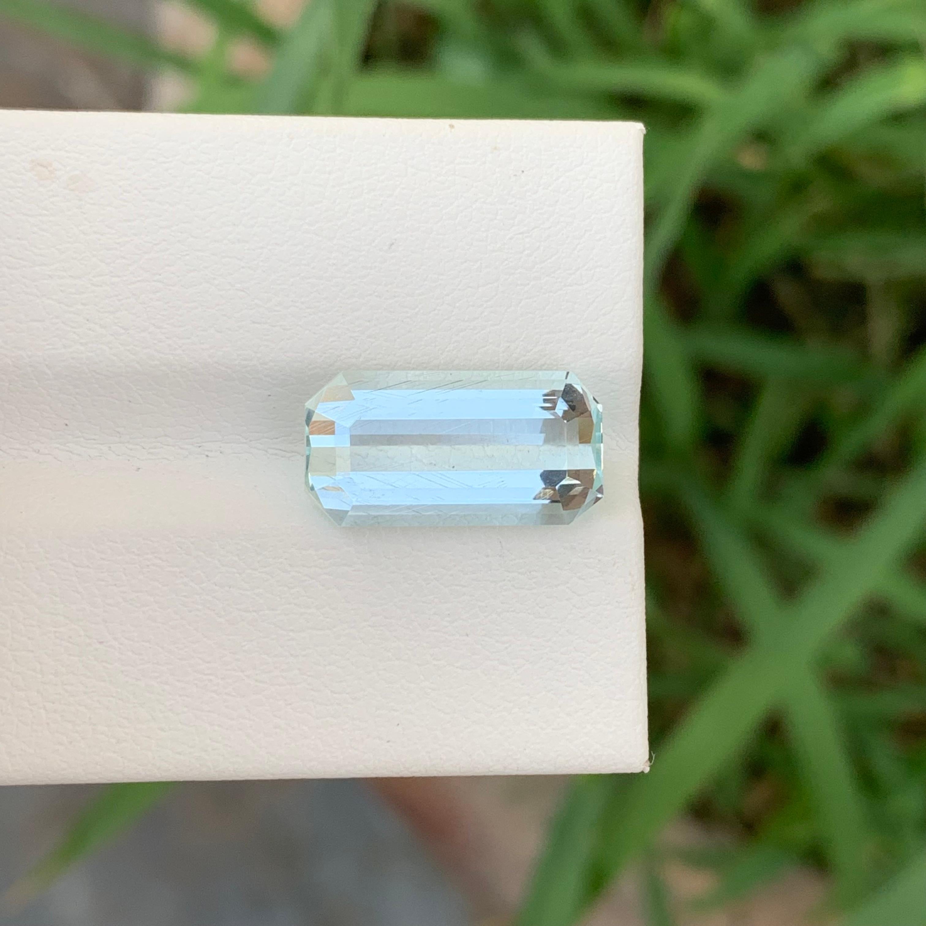 5.60 Carat Natural Loose Aquamarine Emerald Shape Gem From Pakistan Mine For Sale 5