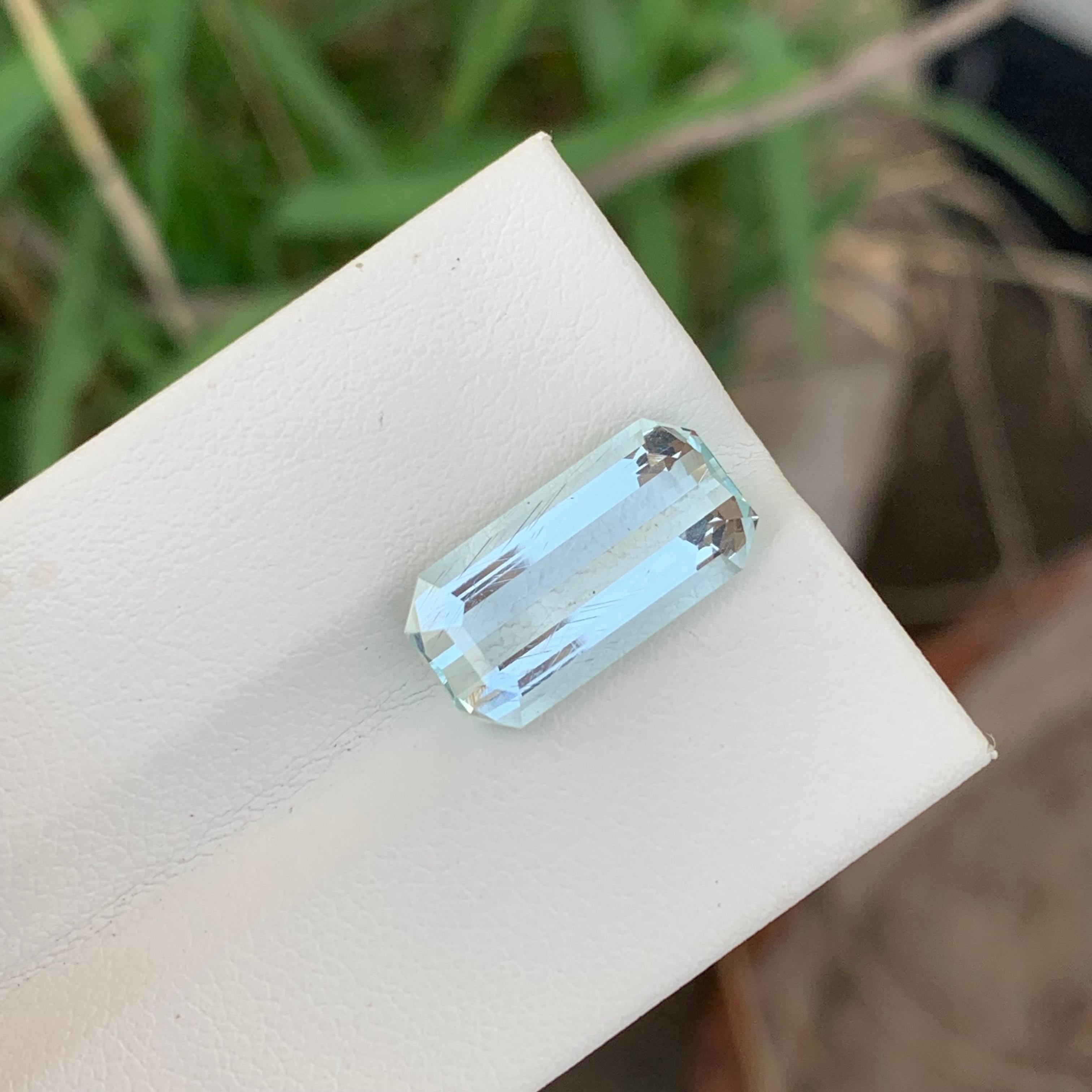 5.60 Carat Natural Loose Aquamarine Emerald Shape Gem From Pakistan Mine For Sale 3