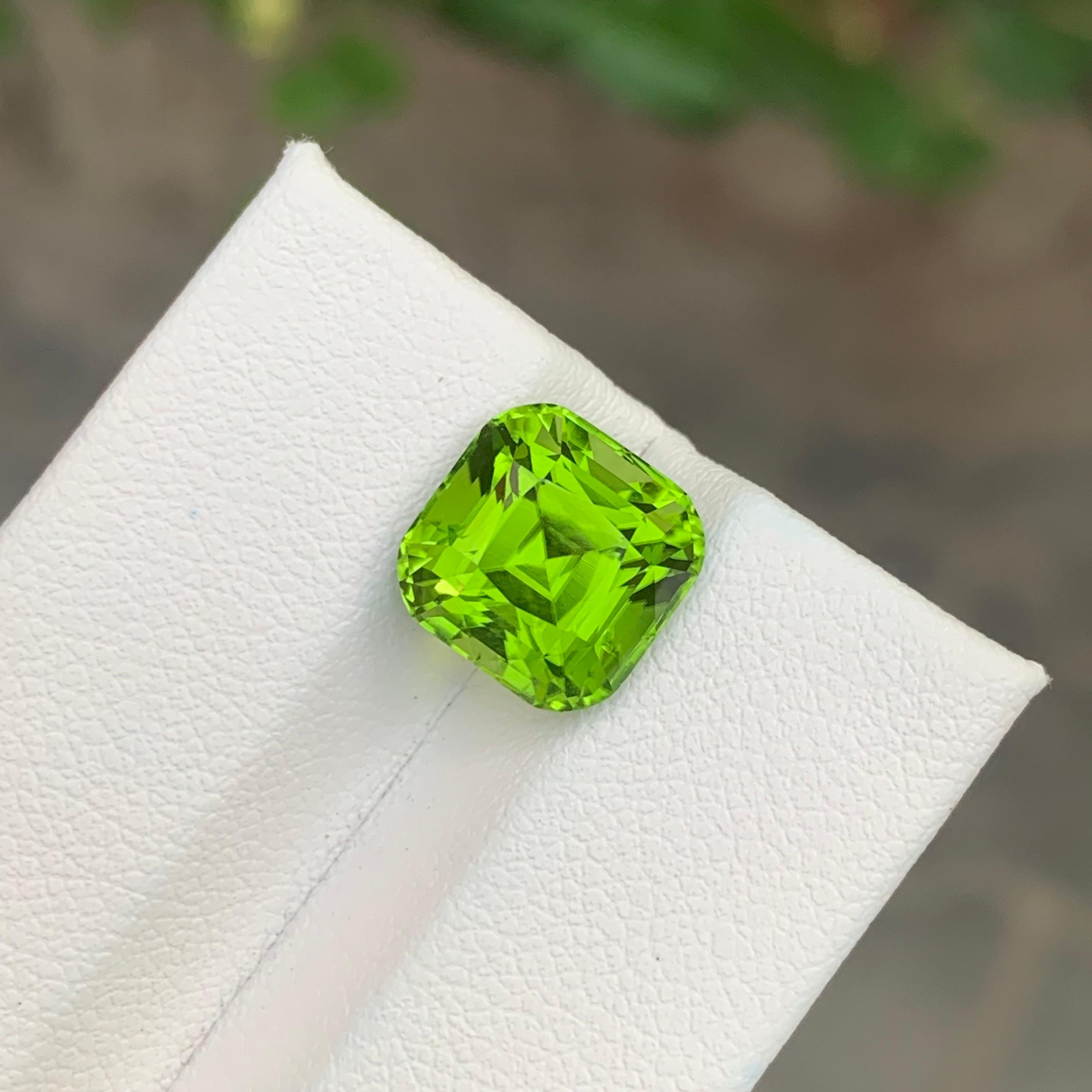 5.60 Carat Natural Loose Peridot Cushion Shape Gemstone For Sale 4