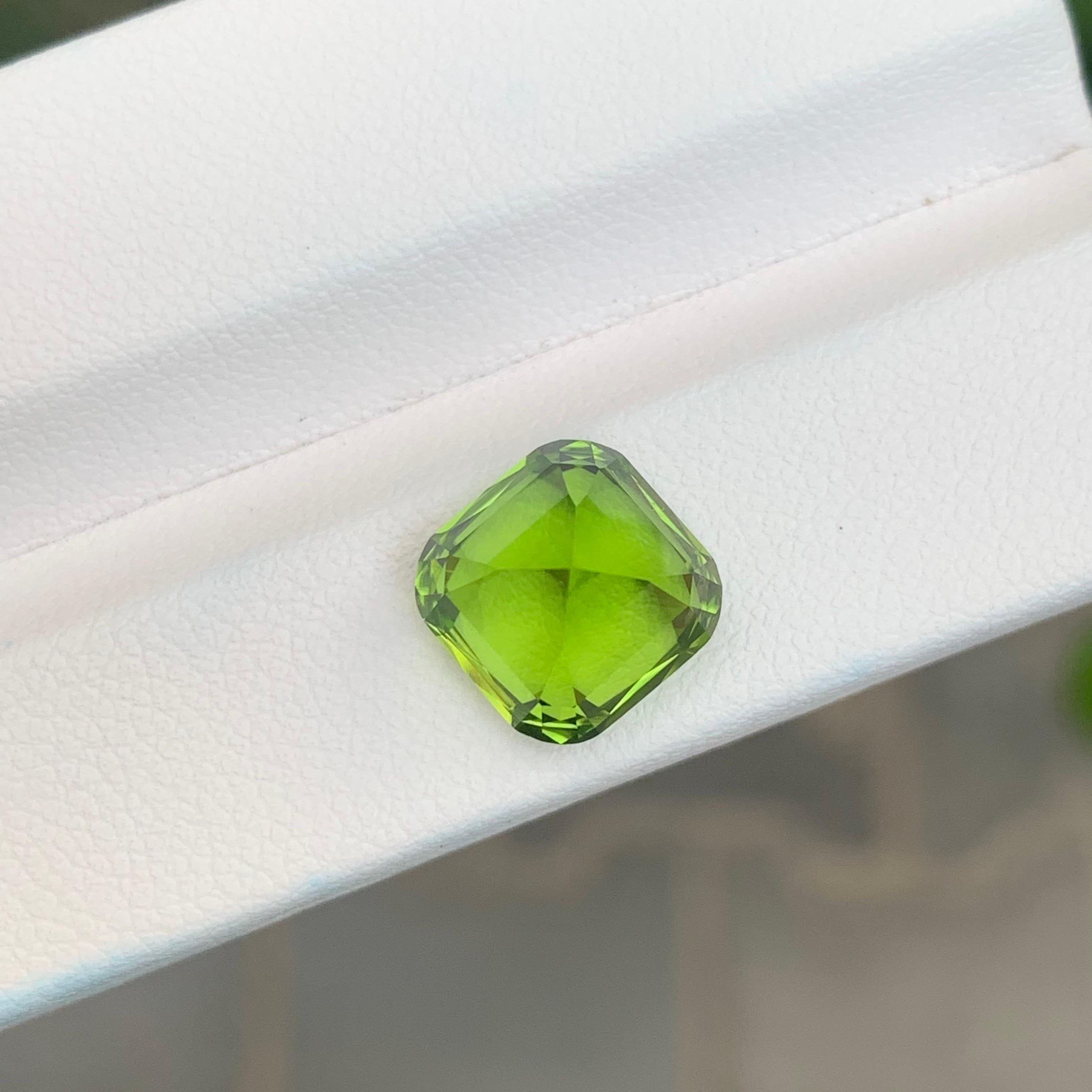 5.60 Carat Natural Loose Peridot Cushion Shape Gemstone For Sale 5