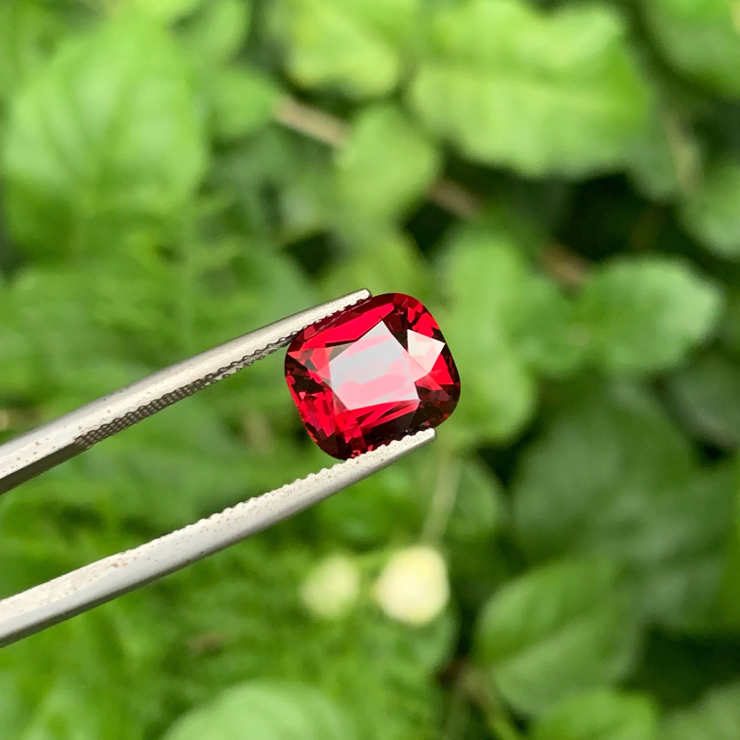 Taglio cuscino 5,60 Carati di granato rosso rosato naturale sfuso Pietra africana tagliata a cuscino in vendita