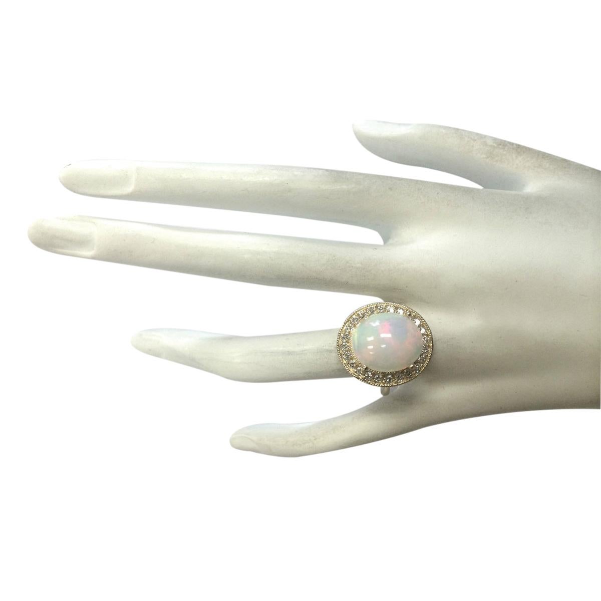 Natural Opal 14 Karat Yellow Gold Diamond Ring In New Condition For Sale In Los Angeles, CA