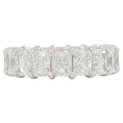 5.60 Carat Radiant Cut Diamond Eternity Band Ring (bague d'éternité en diamant)