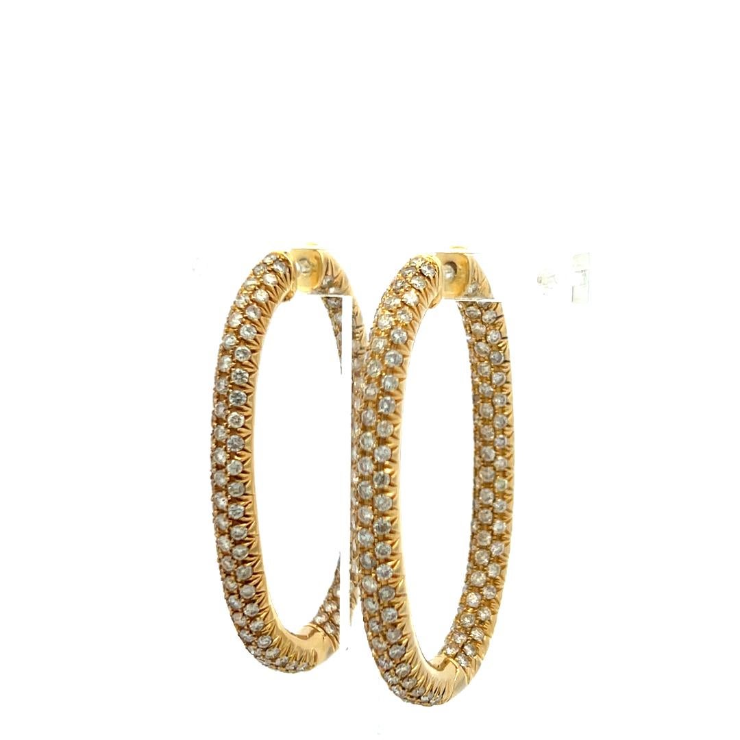 Orecchini a cerchio in oro giallo 18 carati da 5,60 carati con diamante tondo Brilliante F VS in vendita 1