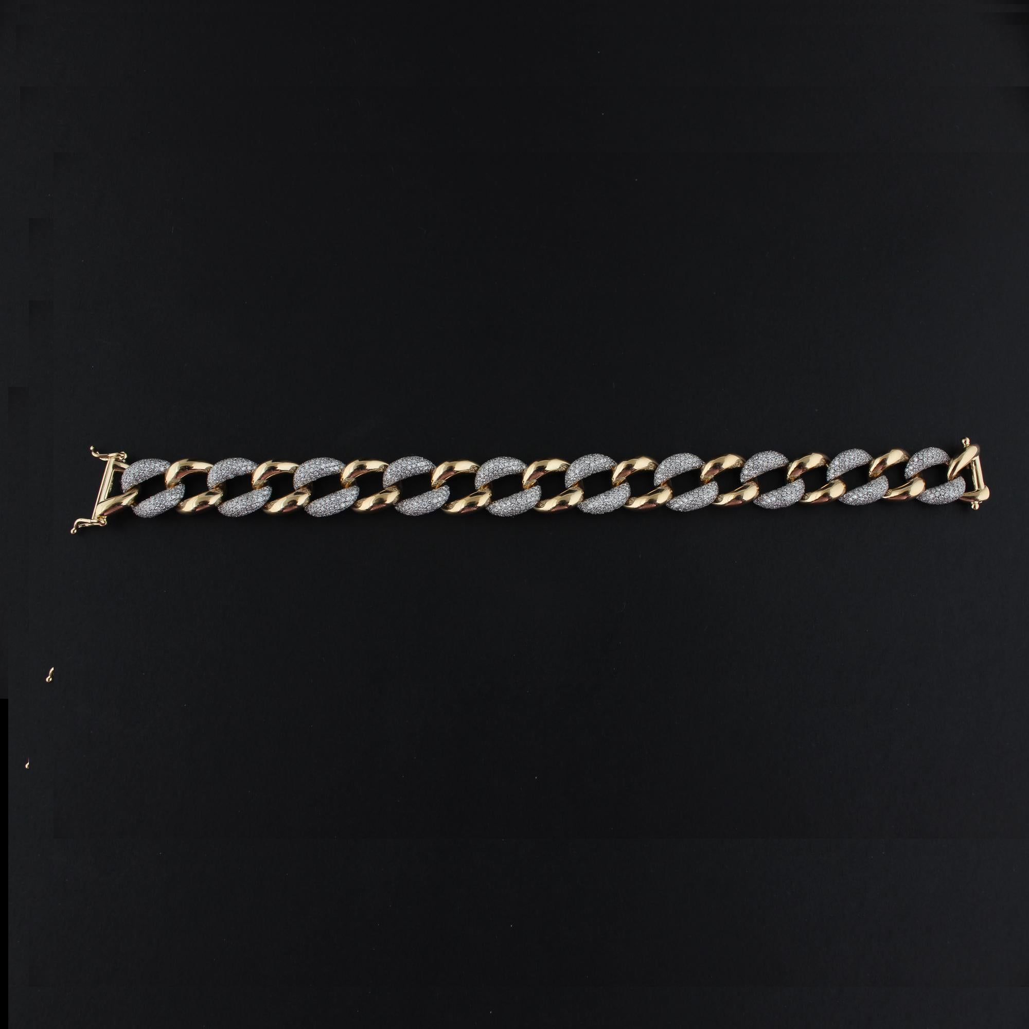 Women's 5.60 Carat SI/HI Diamond Pave Set Cuban Link Chain Bracelet 14 Karat Yellow Gold For Sale