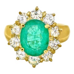 14 Karat massiver Gelbgold-Ring mit 5,60 Karat natürlichem Smaragd und Diamant