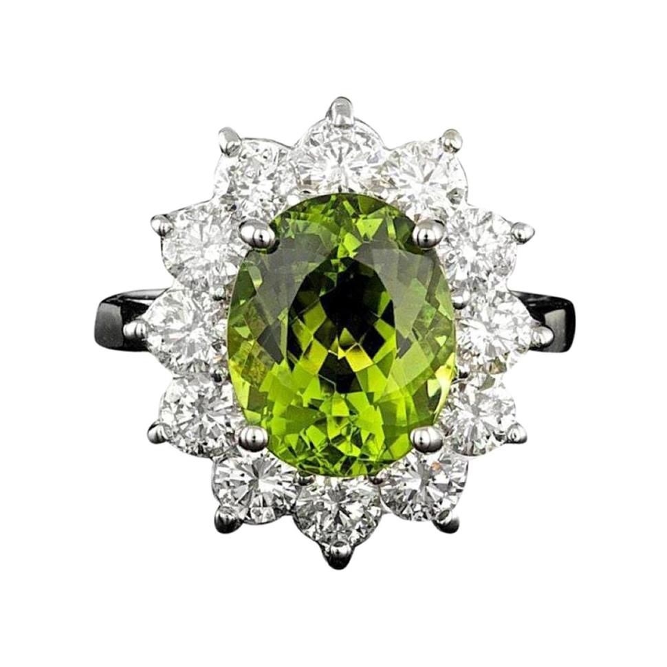 5.60 Carats Natural Green Tourmaline and Diamond 14k Solid White Gold Ring For Sale