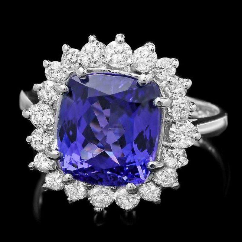 5.60 Carats Natural Tanzanite and Diamond 14k Solid White Gold Ring In New Condition For Sale In Los Angeles, CA