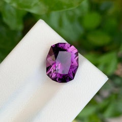 5.60 carats Purple Amethyst Custom Precision Cut Natural Brazilian Stone