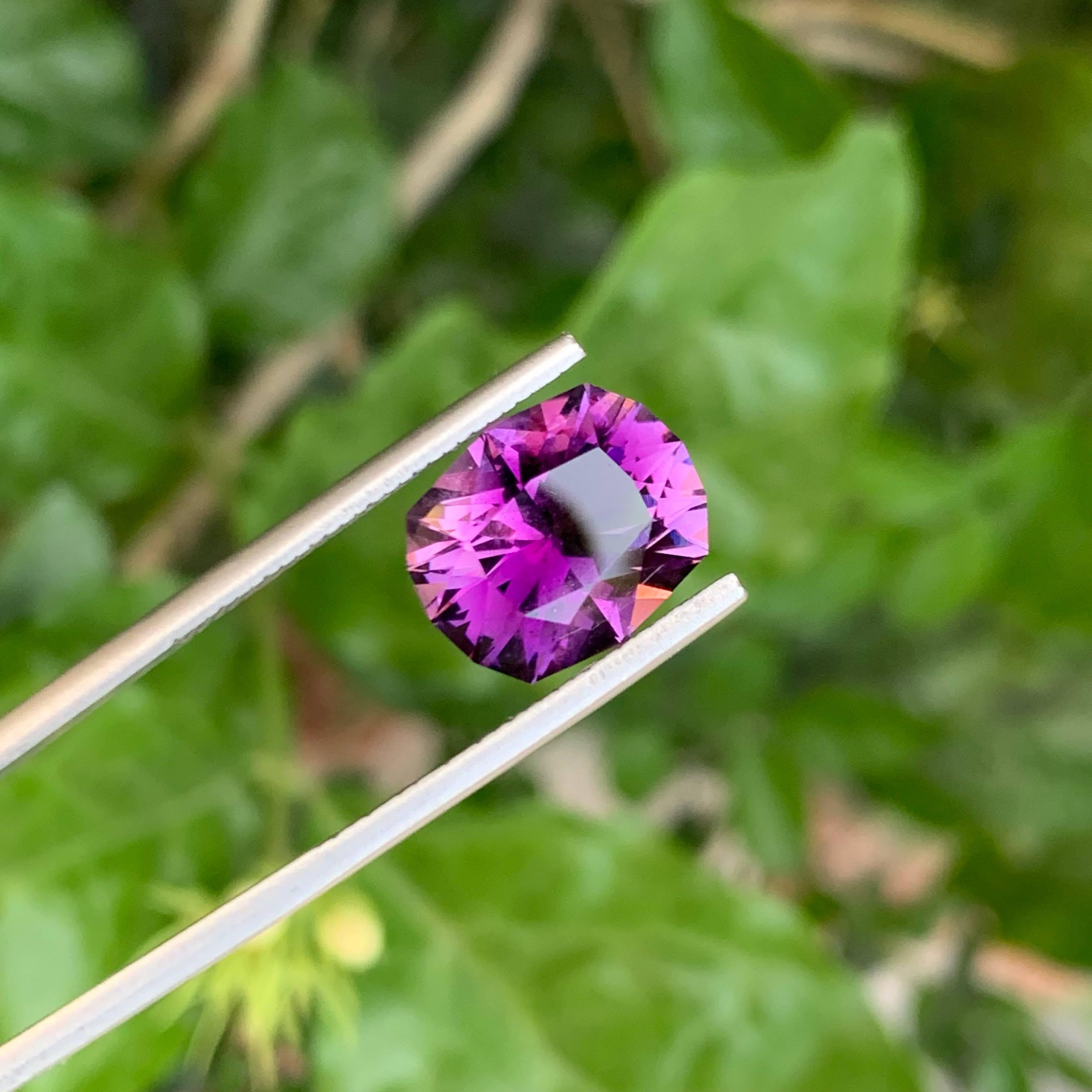 5.60 carats Purple Amethyst Custom Precision Cut Natural Brazilian Stone (Améthyste violette taillée avec précision) Neuf - En vente à Bangkok, TH