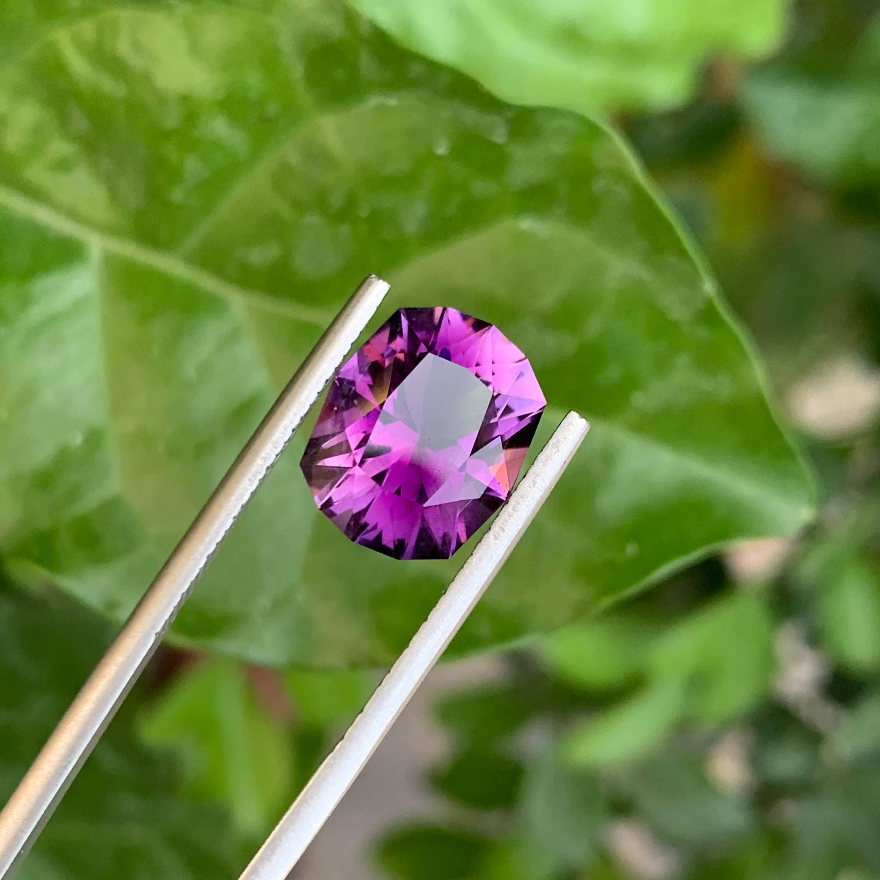 5.60 carats Purple Amethyst Custom Precision Cut Natural Brazilian Stone (Améthyste violette taillée avec précision) en vente 3