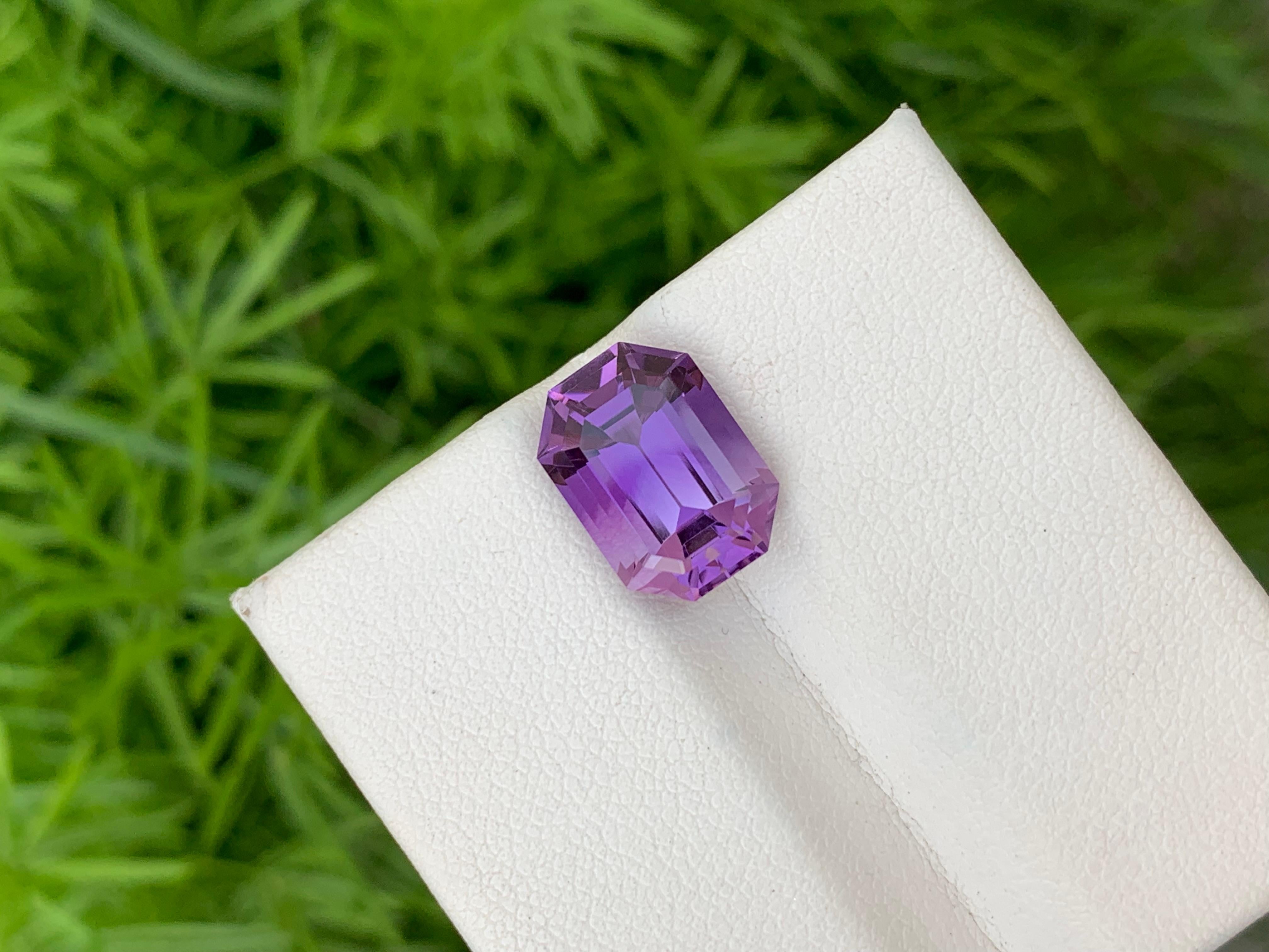 Art Nouveau 5.60 Carats Stunning Loose Purple Amethyst Gem From Brazil Mine February Stone For Sale