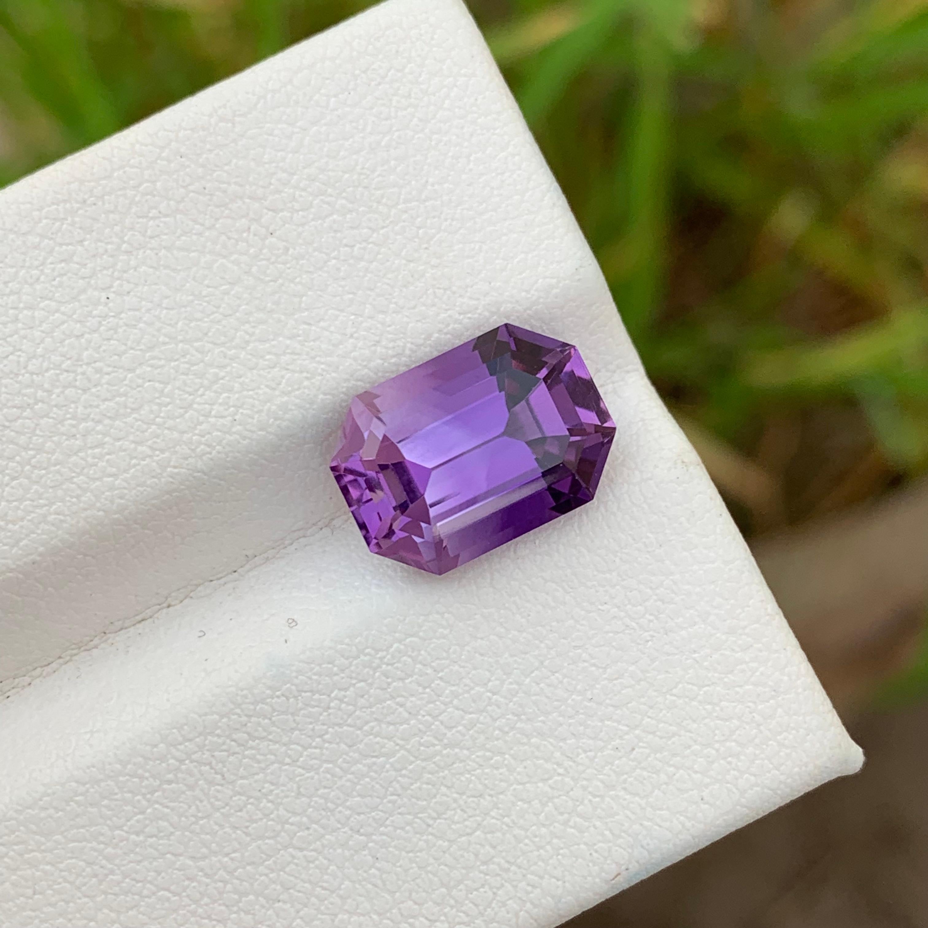 5.60 Carats Stunning Loose Purple Amethyst Gem From Brazil Mine February Stone In New Condition For Sale In Peshawar, PK