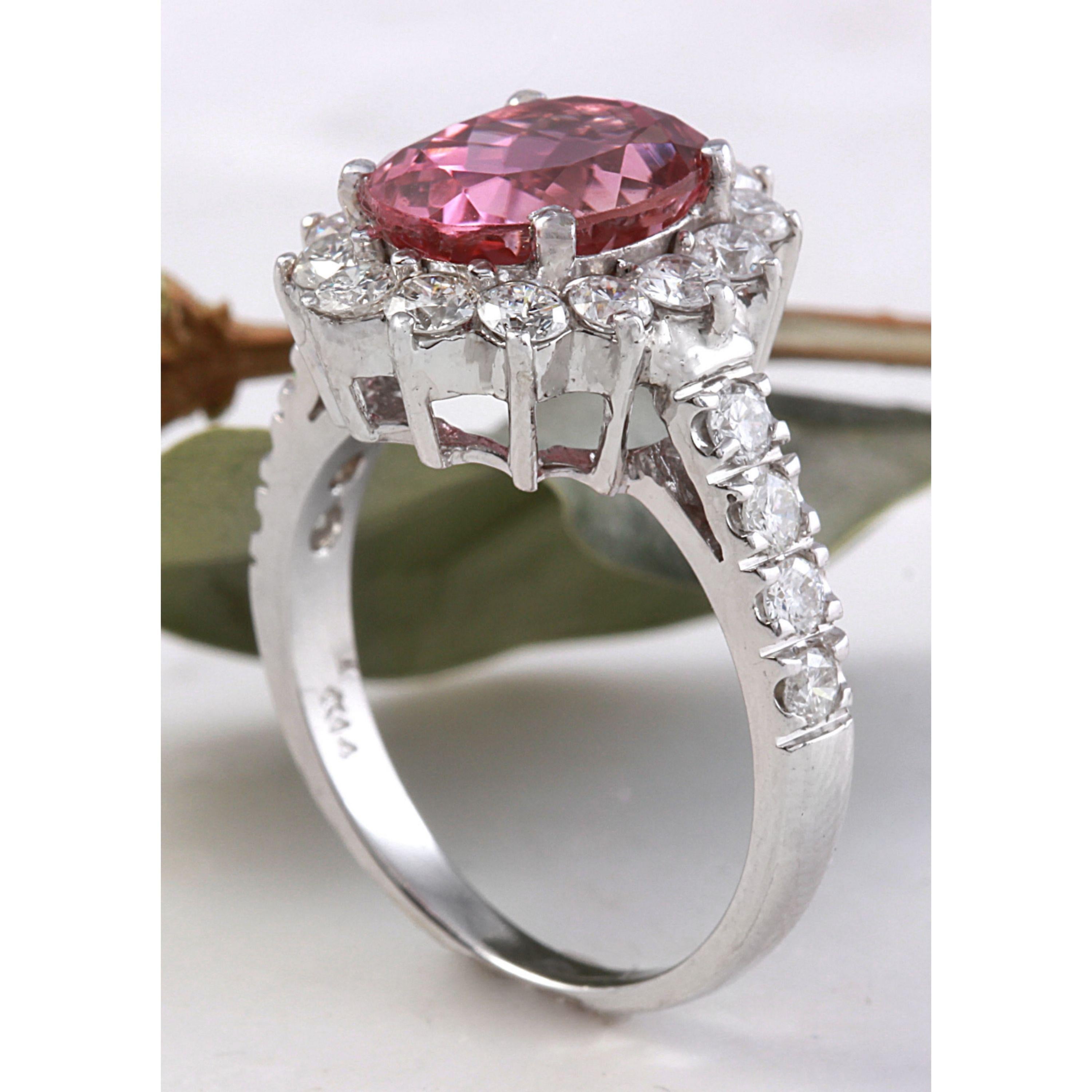 5.60 Carat Natural Very Nice Looking Tourmaline and Diamond 14K Solid Gold Ring In New Condition For Sale In Los Angeles, CA
