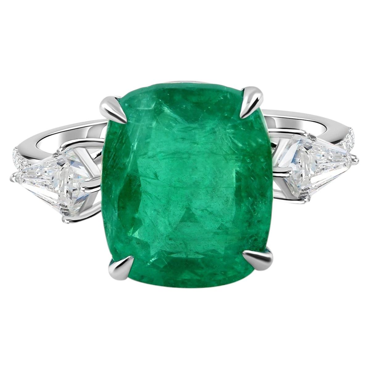 18K White Gold 5.61-Carat Emerald and 0.89-Carat Diamond Three-Stone Ring