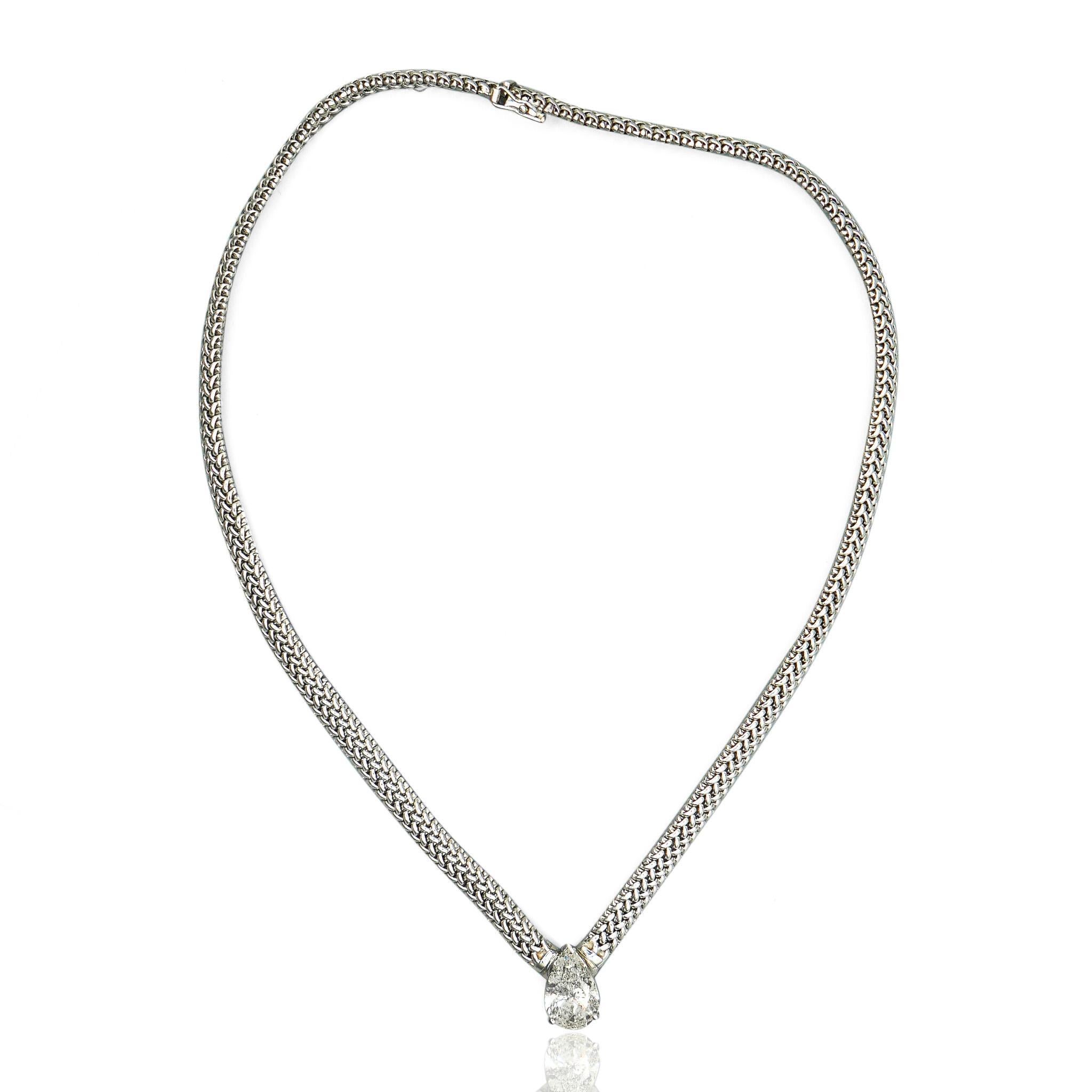 Collana con ciondolo solitario con diamante a pera da 5,62 carati in oro bianco 18K in vendita 3