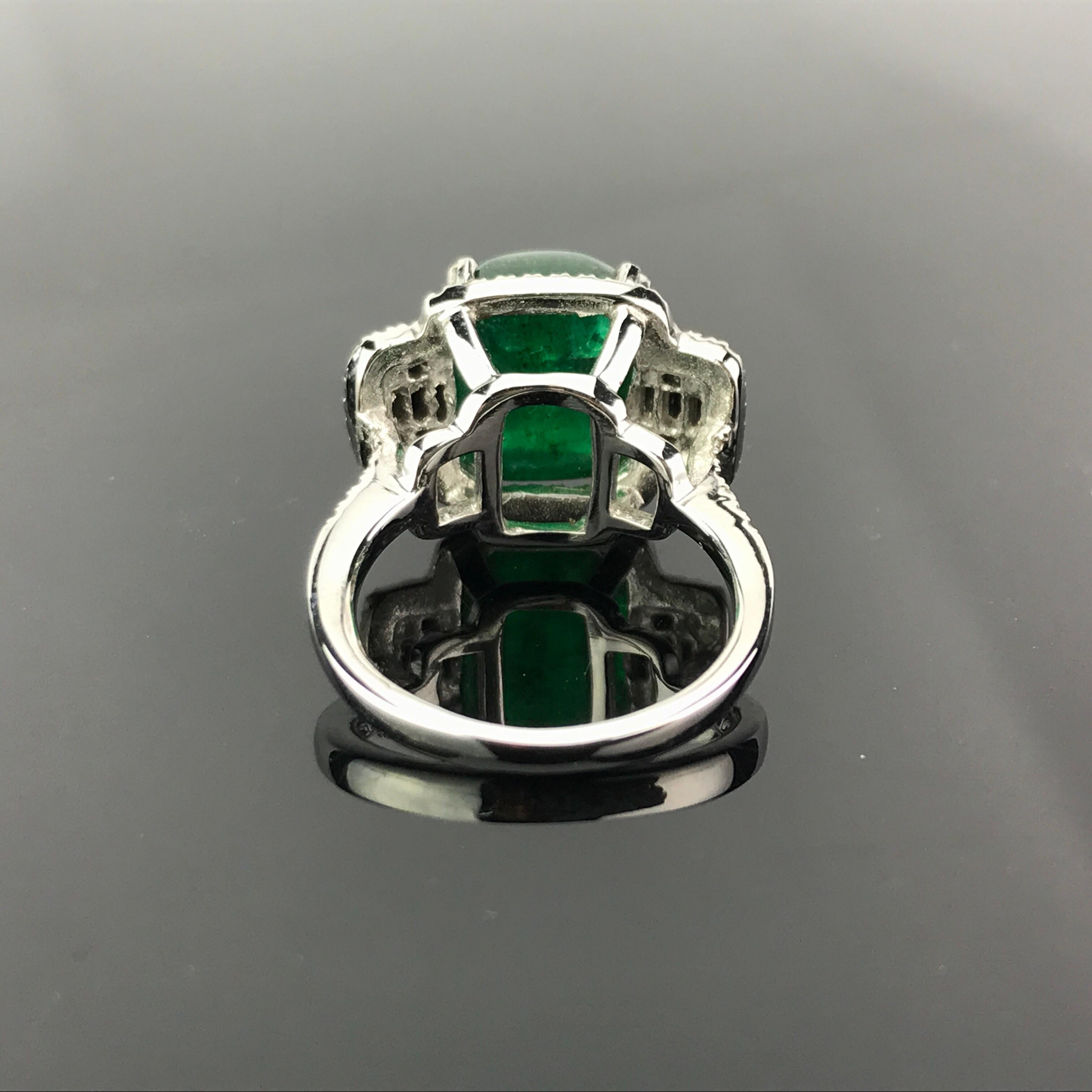Cushion Cut 5.62 Carat Sugarloaf Shaped Emerald, Diamond and Black Onyx Cocktail Ring