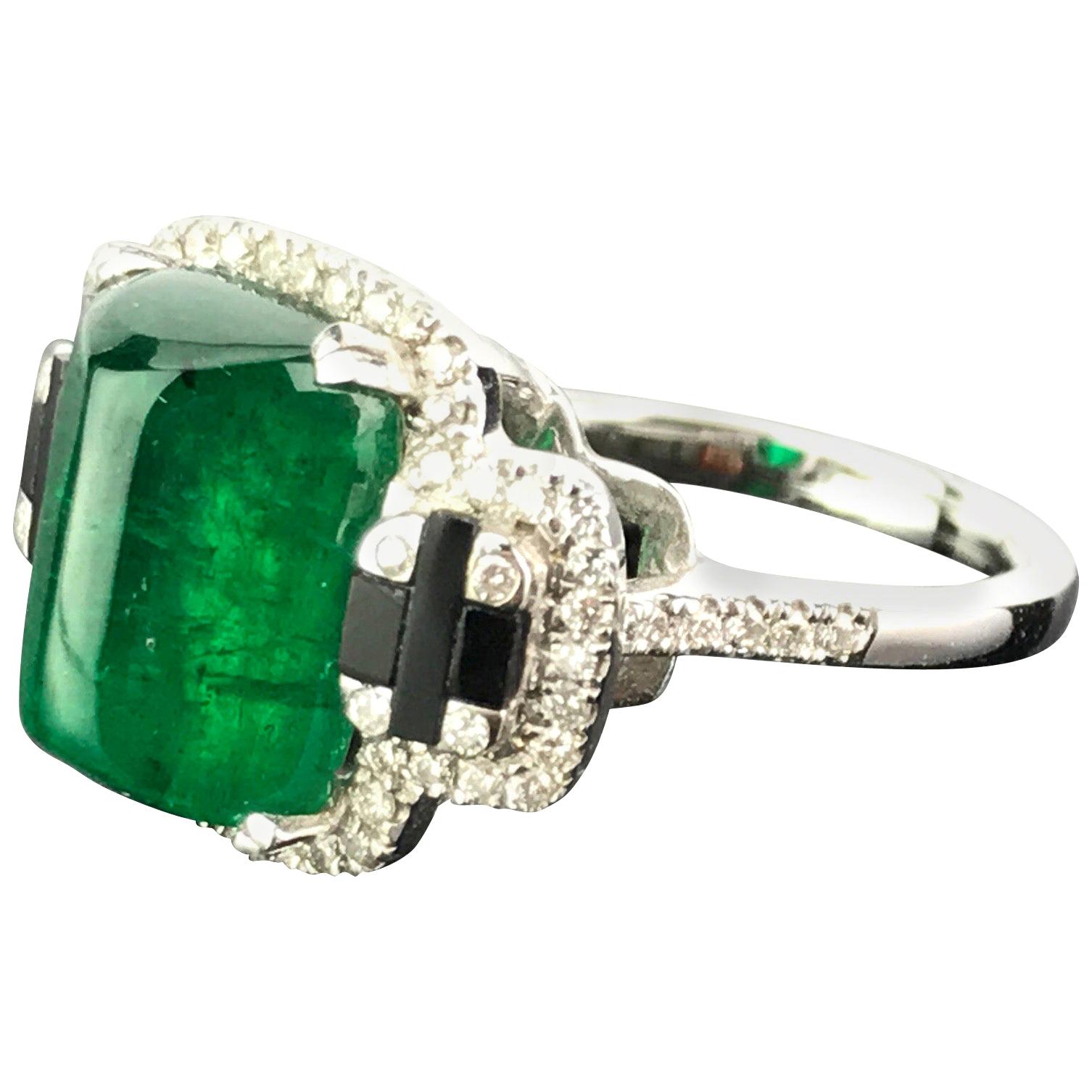 5.62 Carat Sugarloaf Shaped Emerald, Diamond and Black Onyx Cocktail Ring