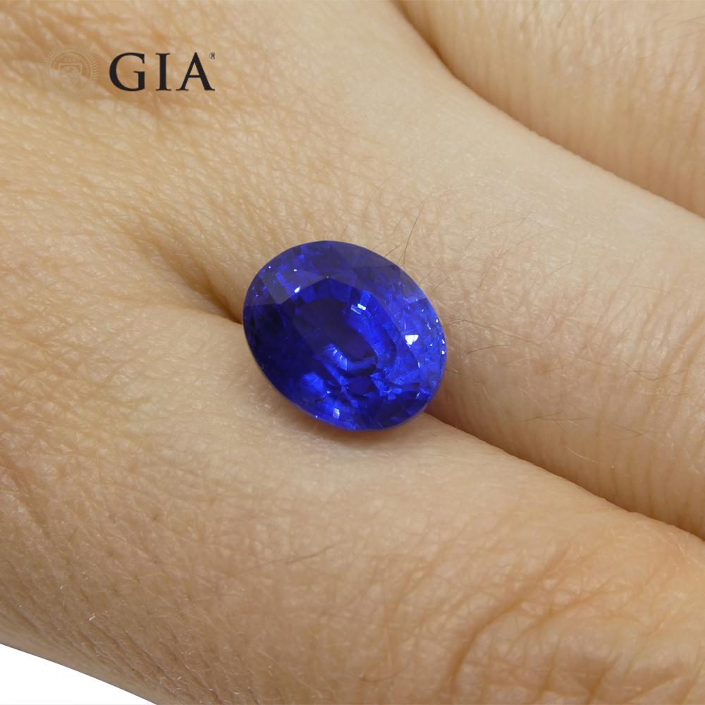 5.62ct Oval Blue Sapphire GIA Certified Sri Lanka In New Condition For Sale In Toronto, Ontario