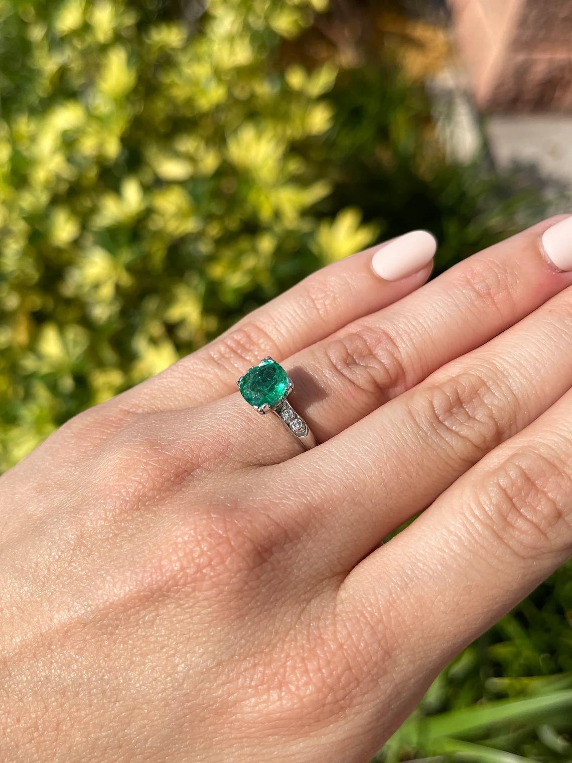 5.62tcw 14K Natural Emerald-Cushion Cut & Diamond Solitaire Vintage Ring In New Condition In Jupiter, FL