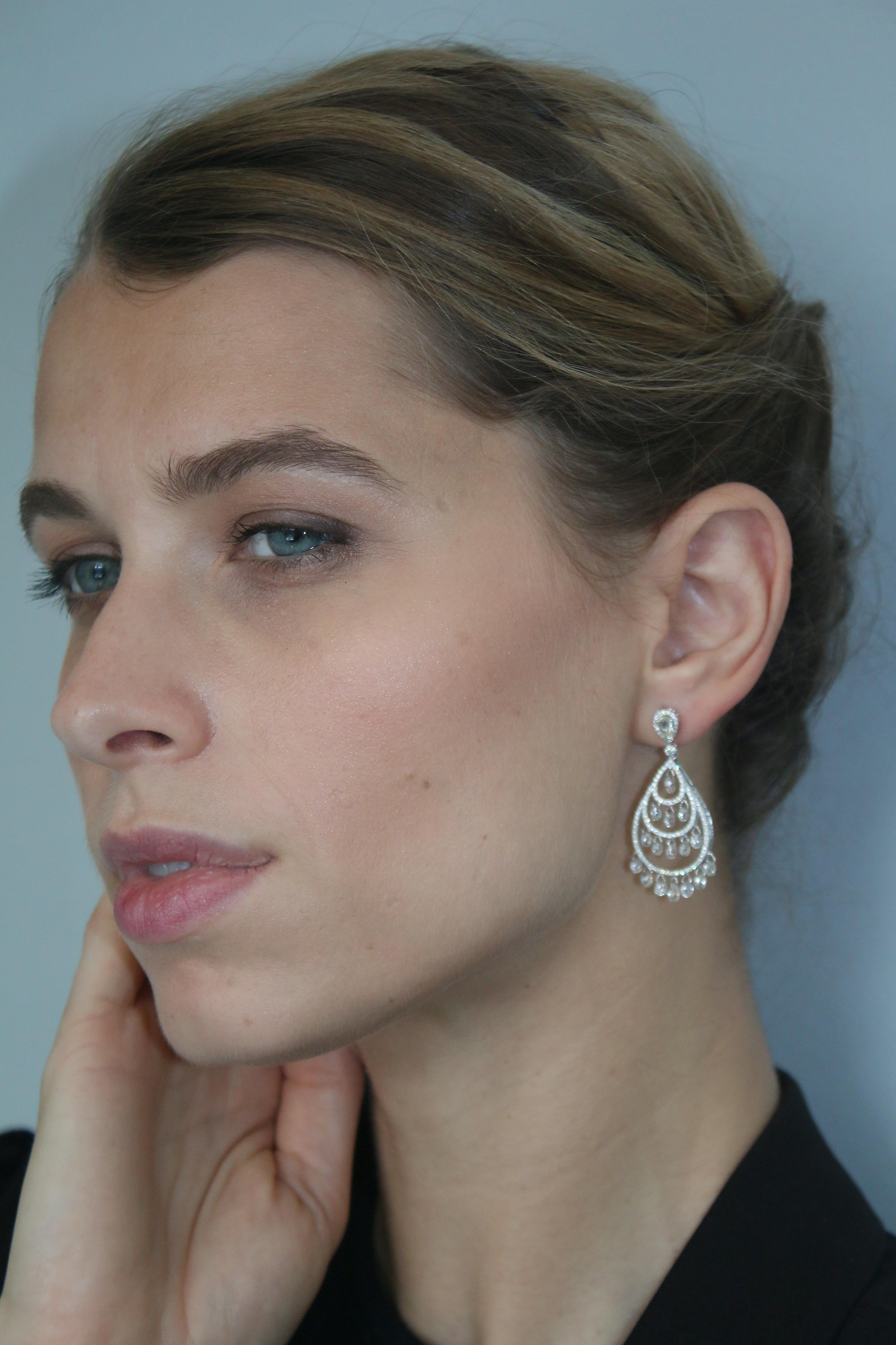 5.63 Carat Briolette Drop Diamond 18K Gold Earrings en vente 9