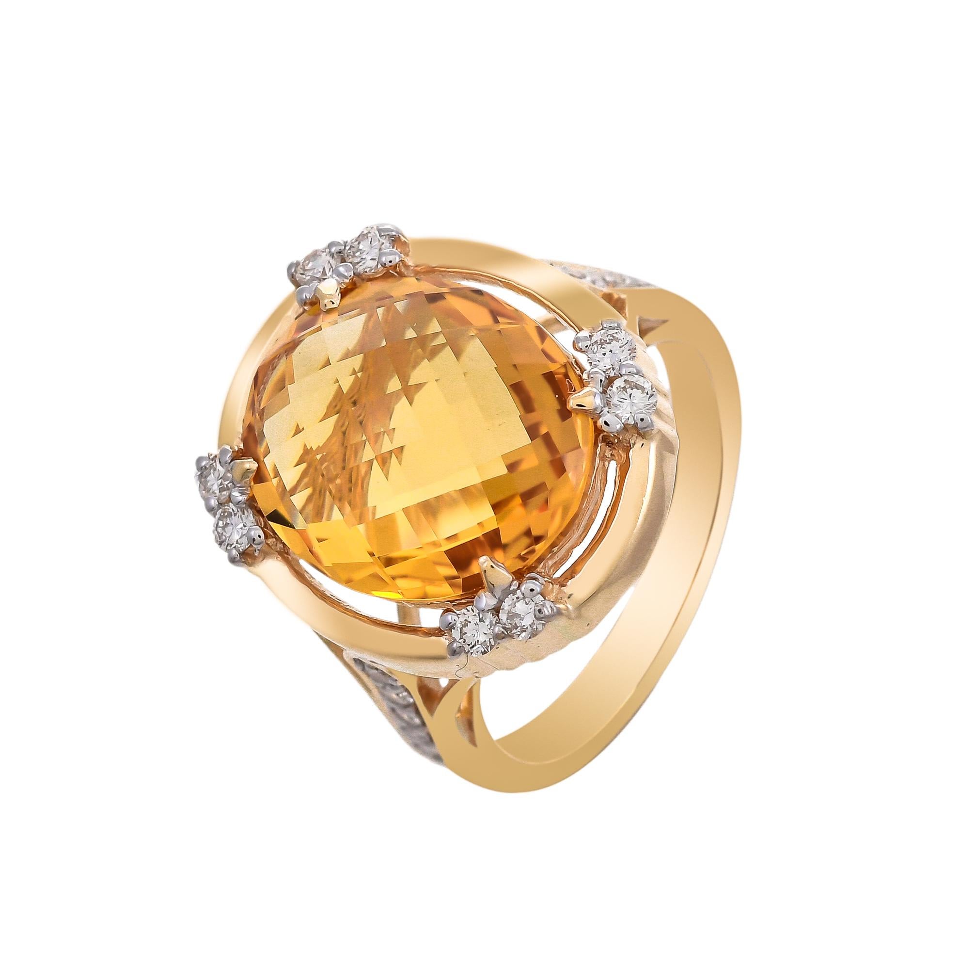 Modern 5.63 Carat Citrine and Diamond 18 Karat Yellow Gold Ring For Sale