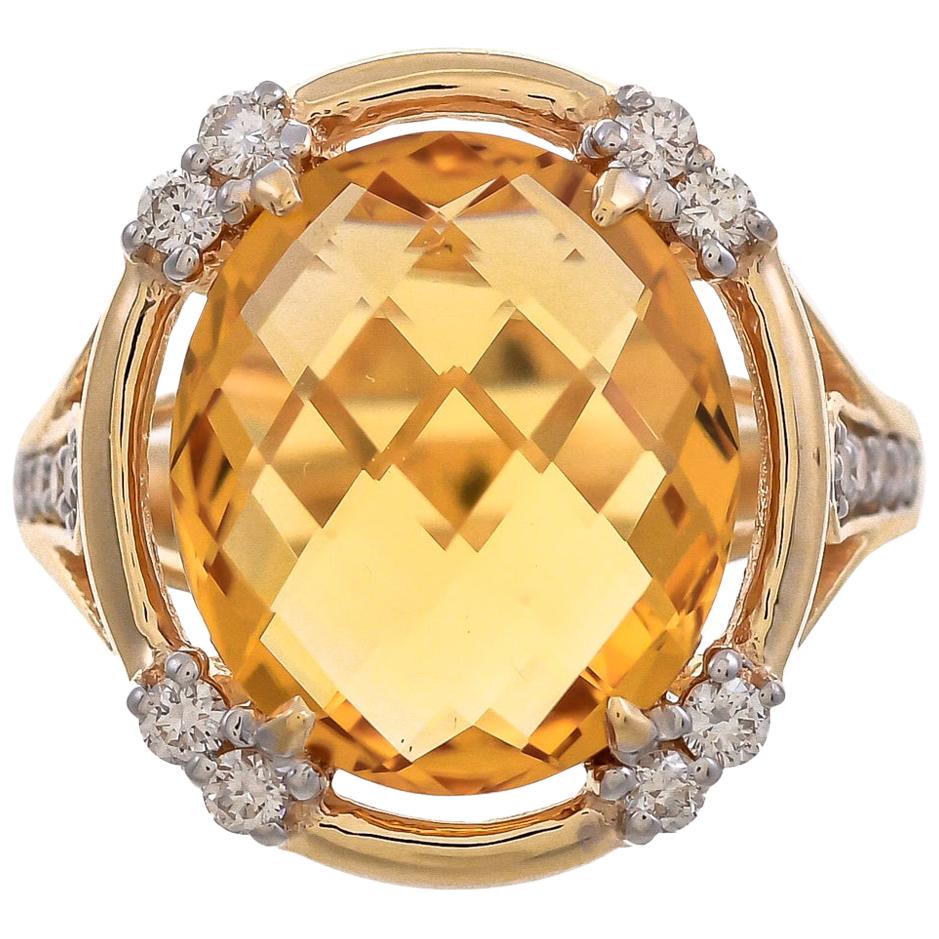 5.63 Carat Citrine and Diamond 18 Karat Yellow Gold Ring For Sale