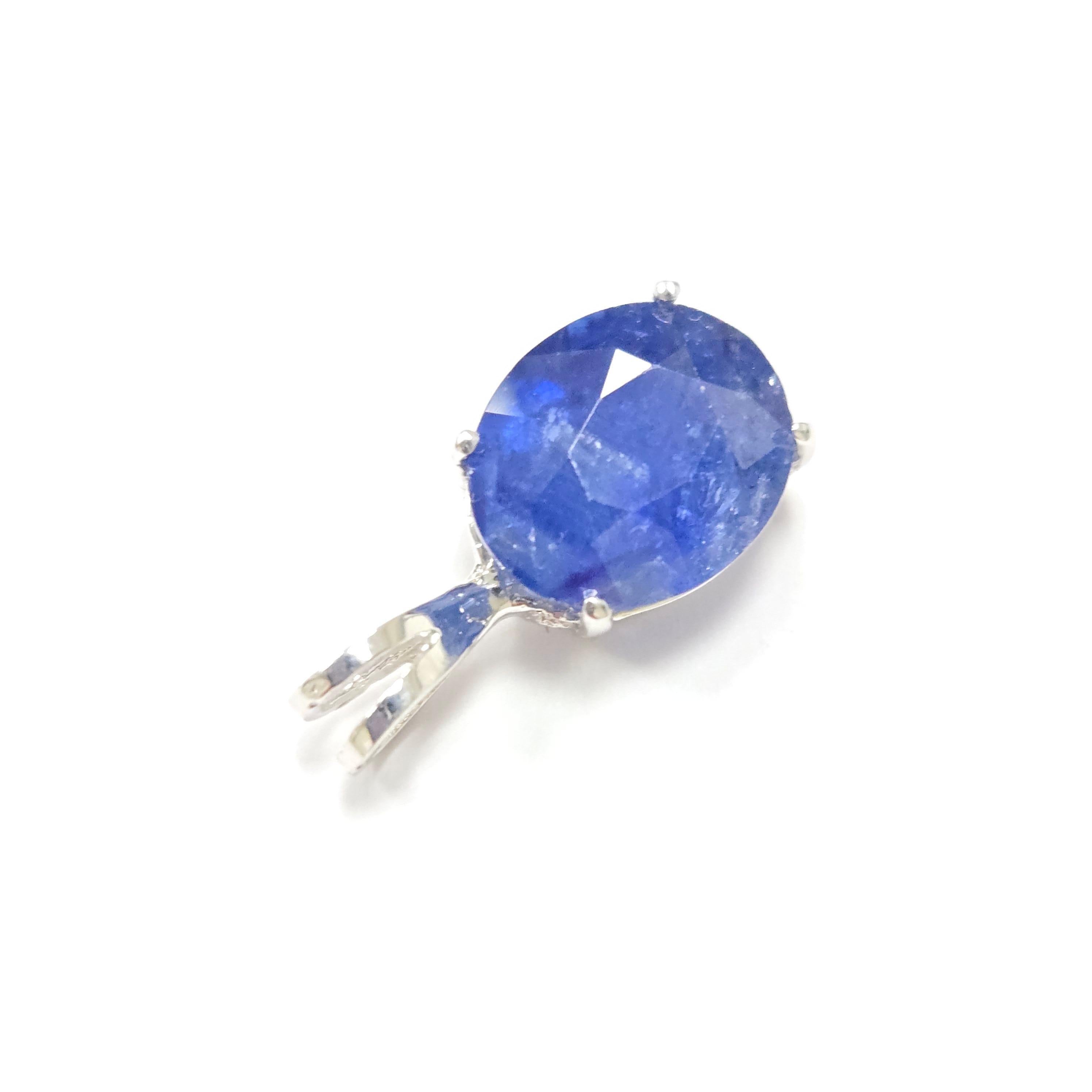 Oval Cut GIA 5.63 Carat Natural Oval Sapphire Pendant 14 Karat White Gold For Sale