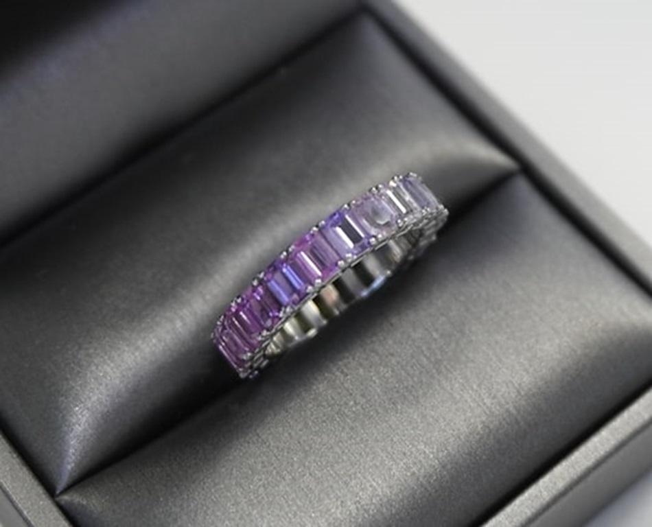 5.63 Ct No Heat Multi Sapphire Band In New Condition For Sale In New York, NY