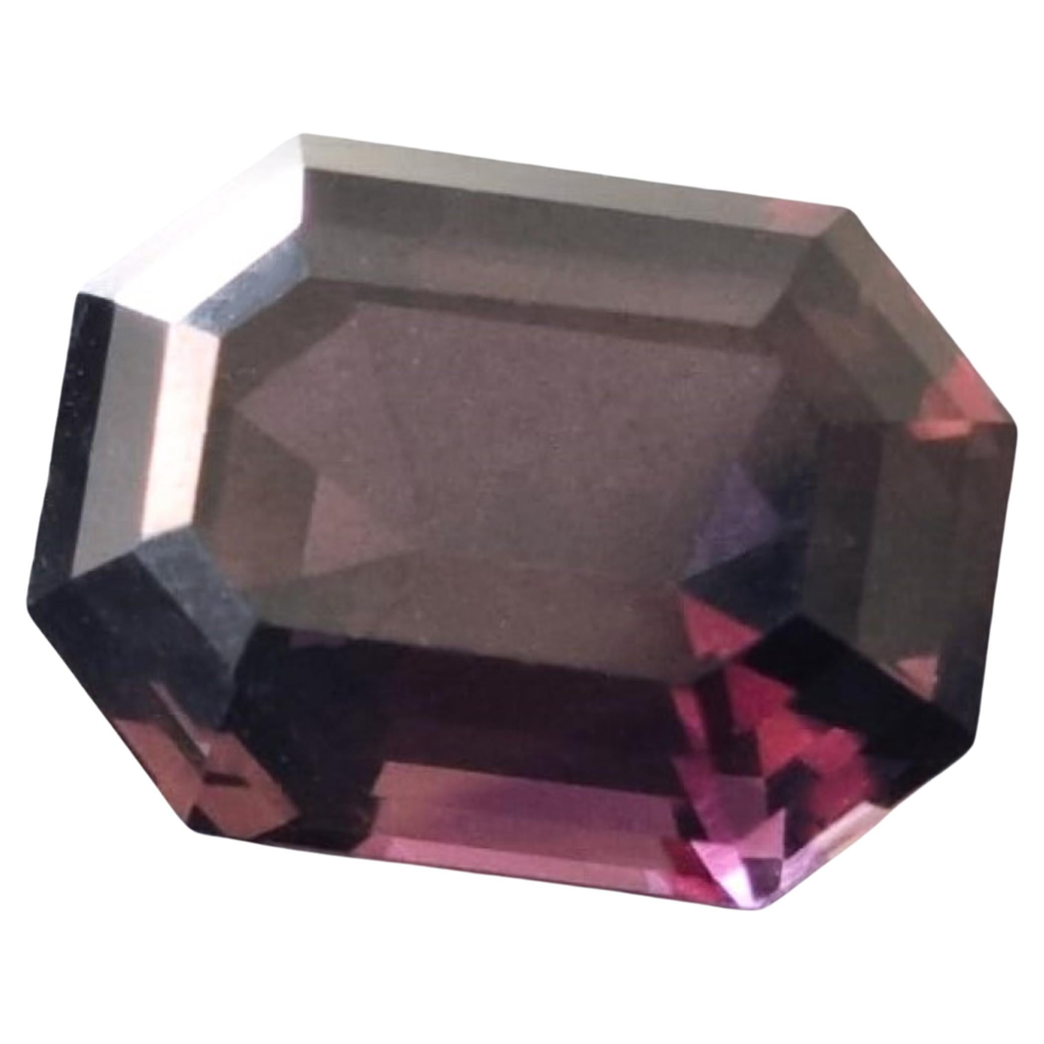 5,63ct Turmalina rosa rojiza octogonal Moderno en venta