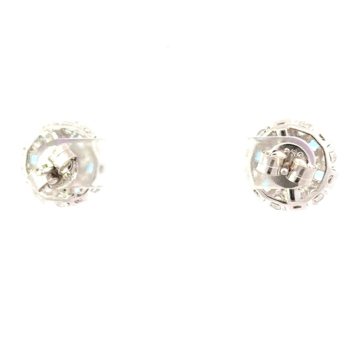 5.65 Carat Blue Topaz Amethyst Round Stud Earrings in Sterling Silver for Mom In New Condition For Sale In New York, NY