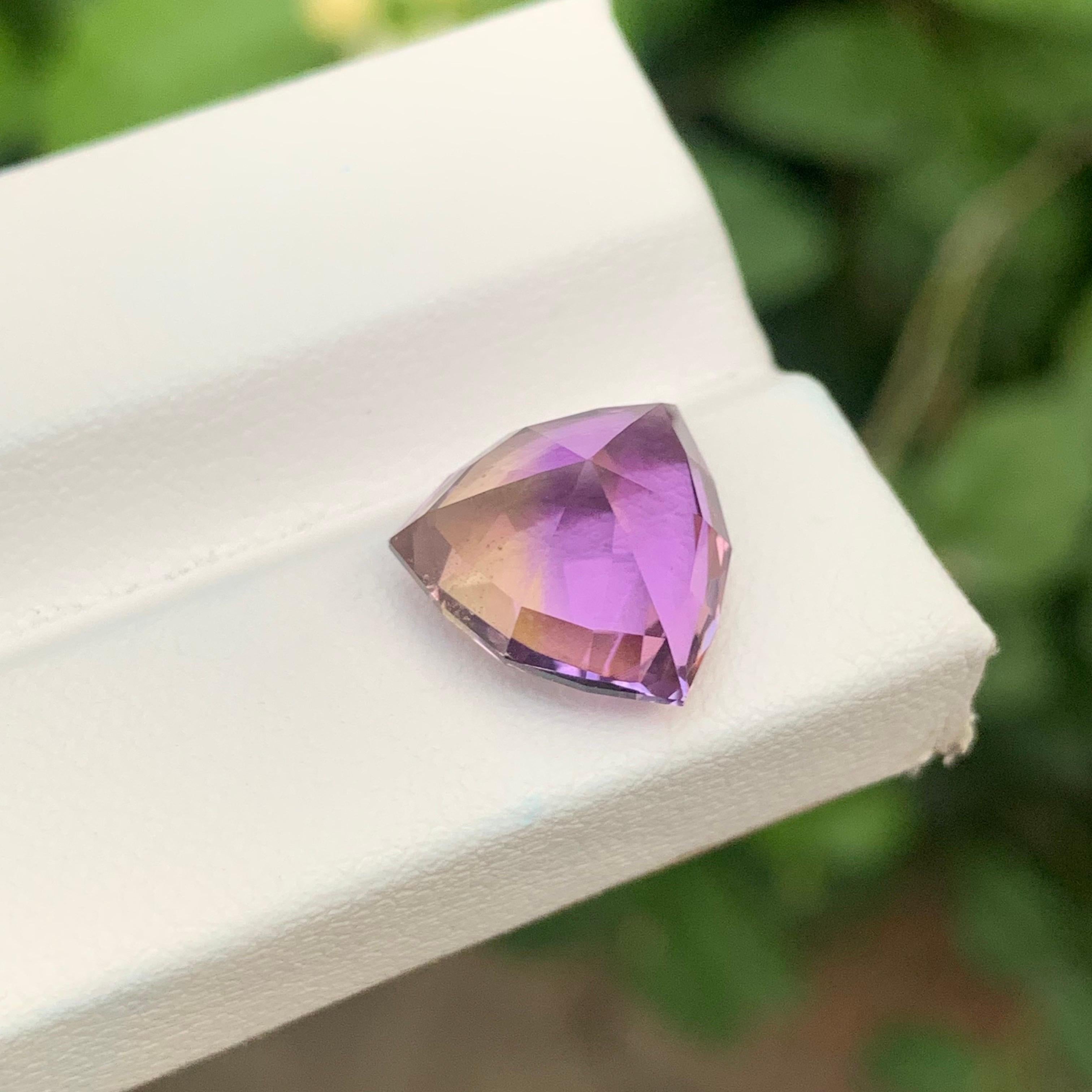 5.65 Carat Natural Loose Ametrine Trillion Cut Gemstone (Amétrine en vrac, taille trillion) en vente 1