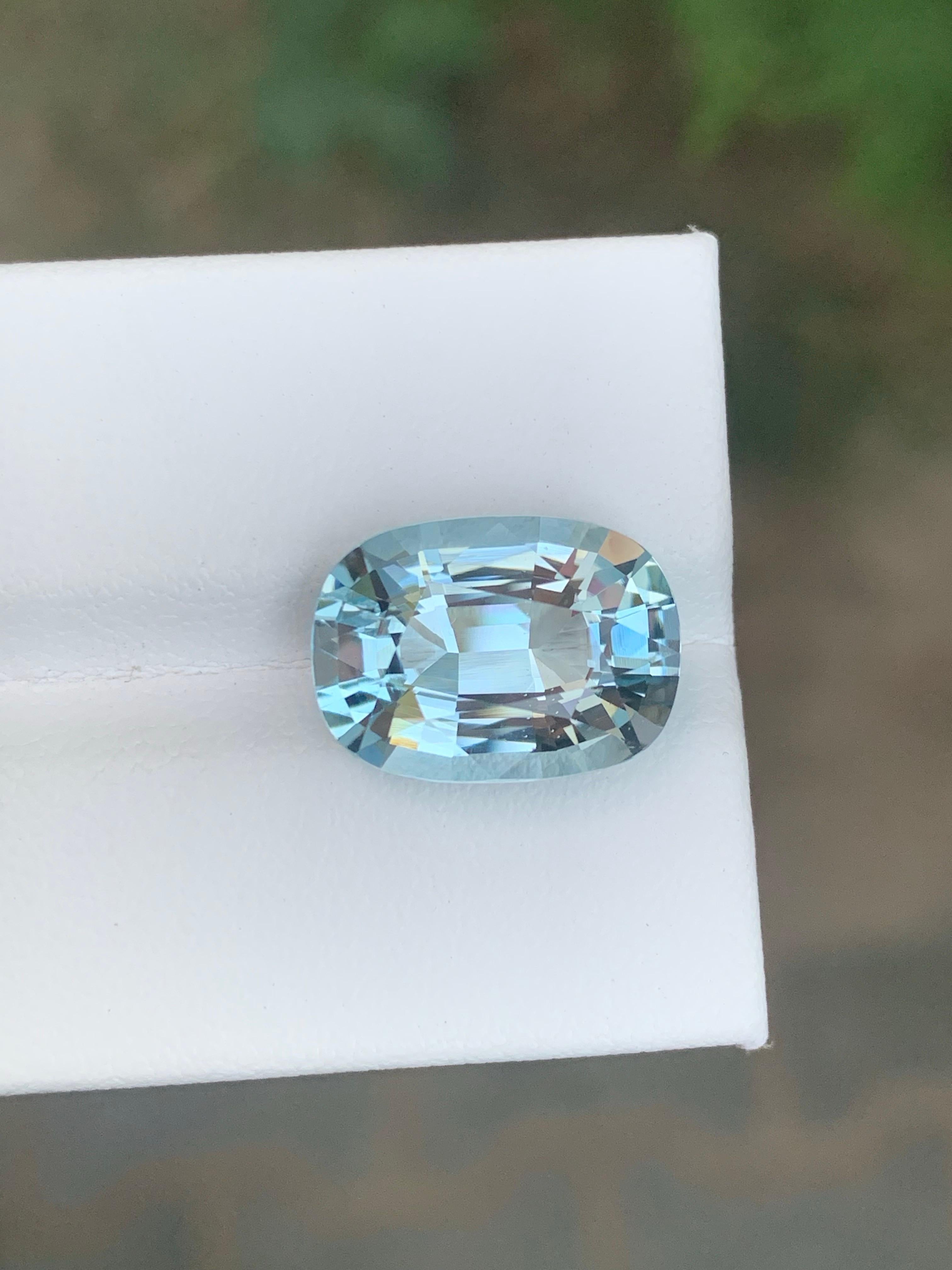 5.65 Karat natürlicher loser Aquamarin Ovalform Edelstein aus Nigeria im Zustand „Neu“ im Angebot in Peshawar, PK