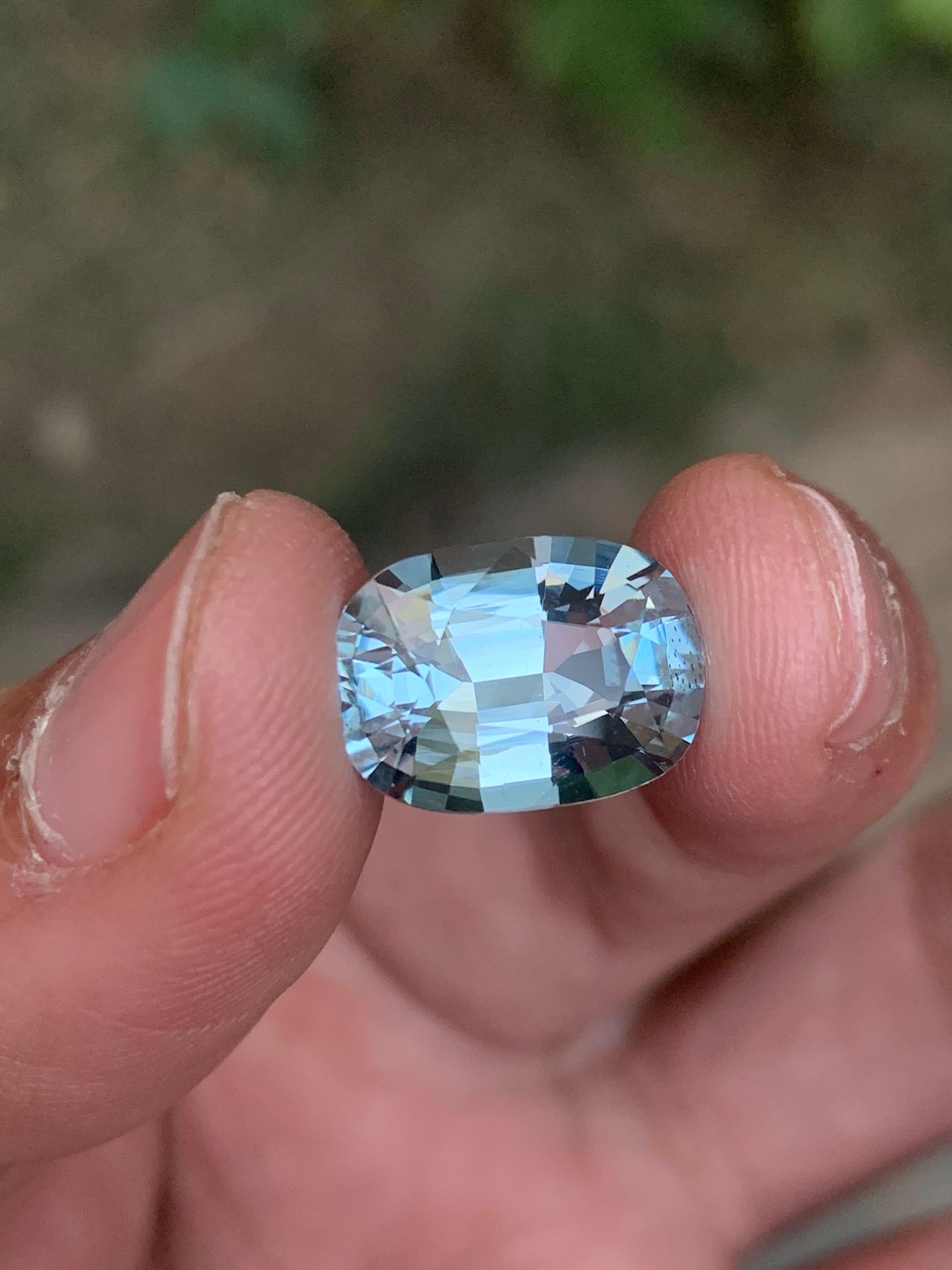 5.65 Karat natürlicher loser Aquamarin Ovalform Edelstein aus Nigeria im Angebot 1