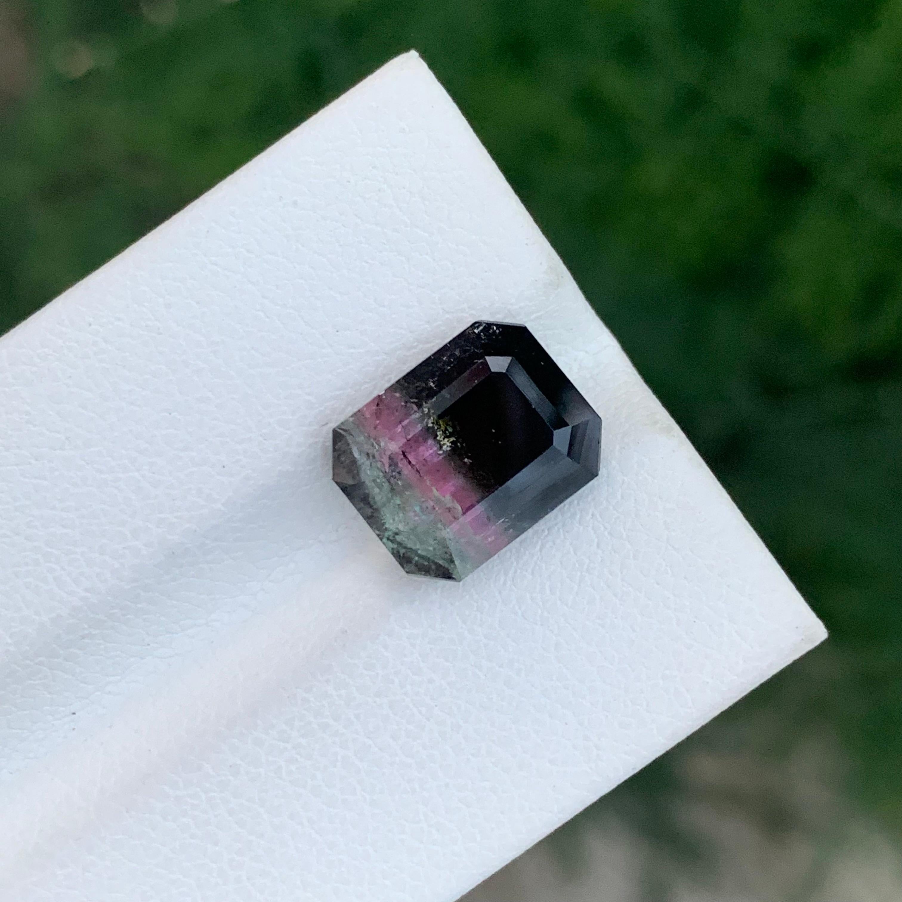 Arts and Crafts 5.65 Carat Natural Loose Parti Tourmaline Emerald Shape Gemstone (pierre précieuse en forme d'émeraude) en vente