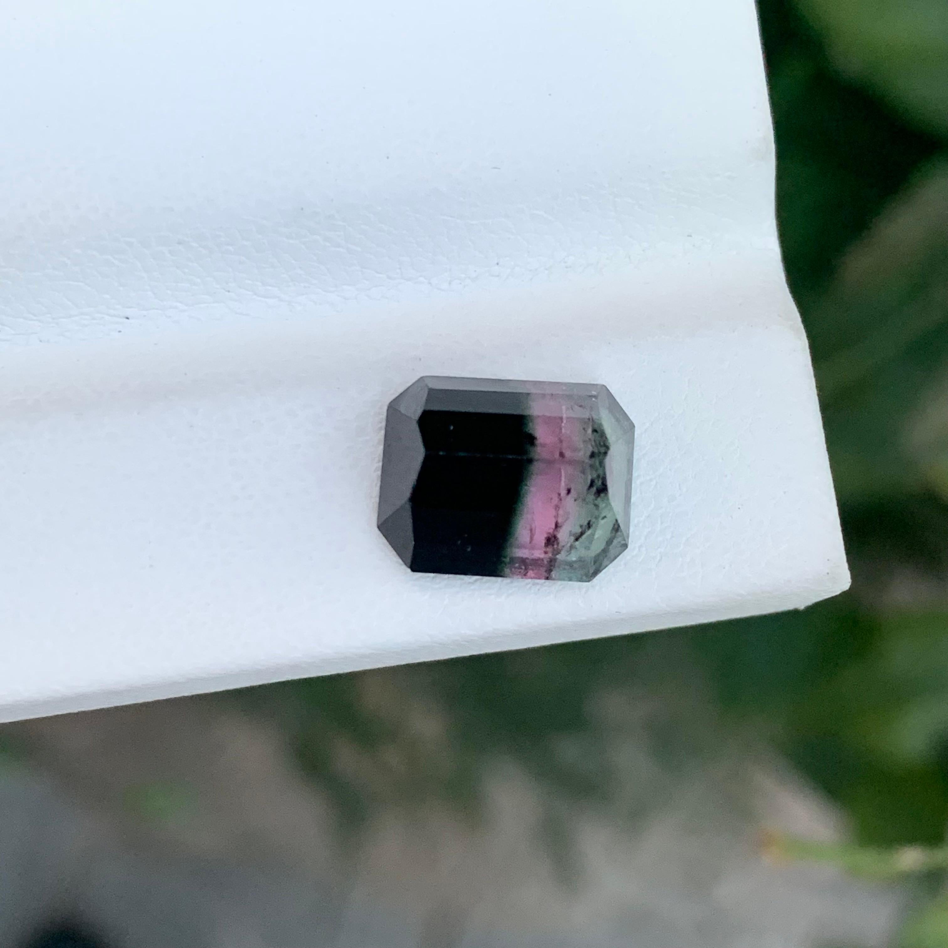 5.65 Carat Natural Loose Parti Tourmaline Emerald Shape Gemstone (pierre précieuse en forme d'émeraude) Unisexe en vente
